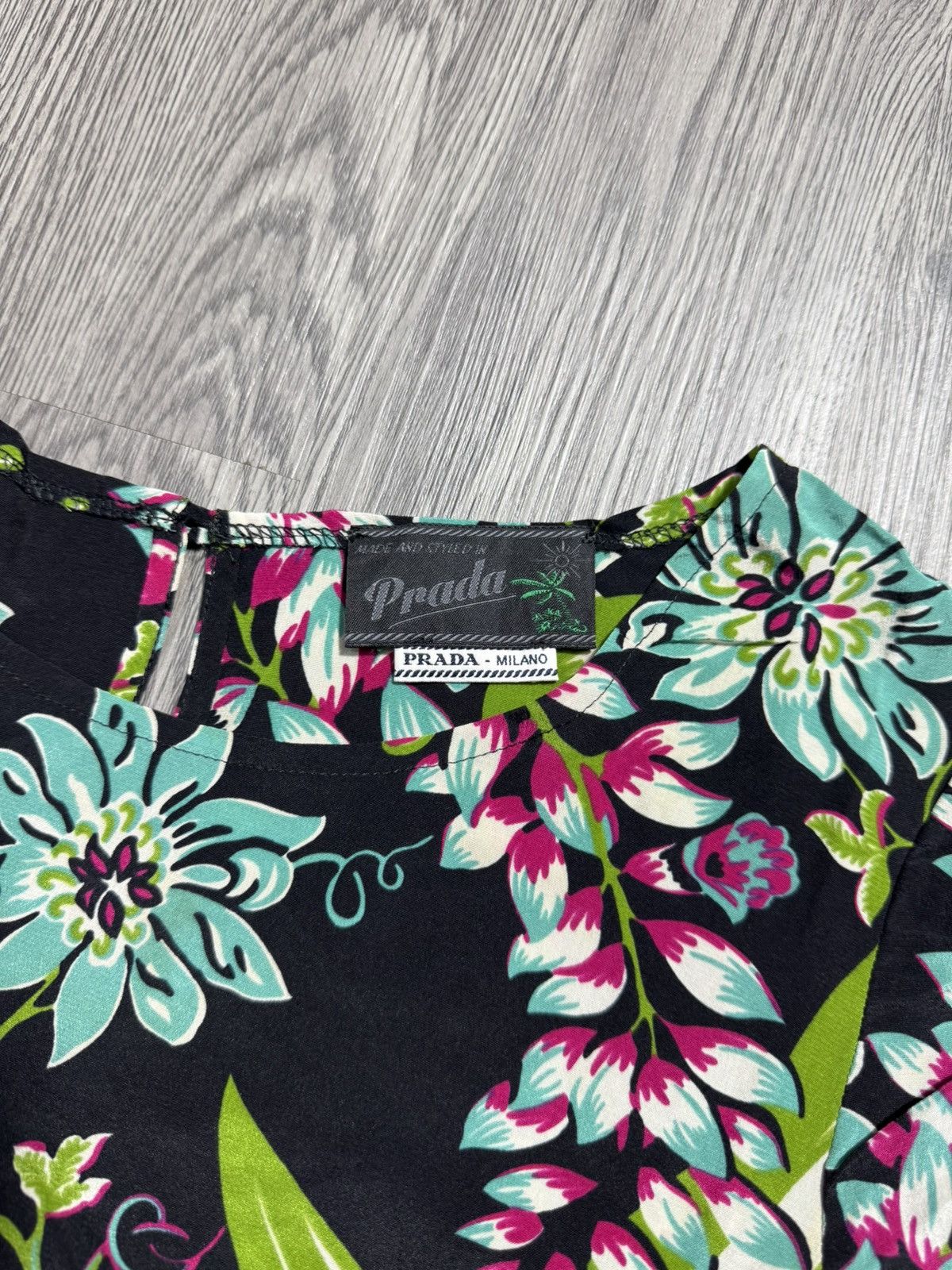 Prada Prada Full Print Rose Size M / US 6-8 / IT 42-44 - 2 Thumbnail