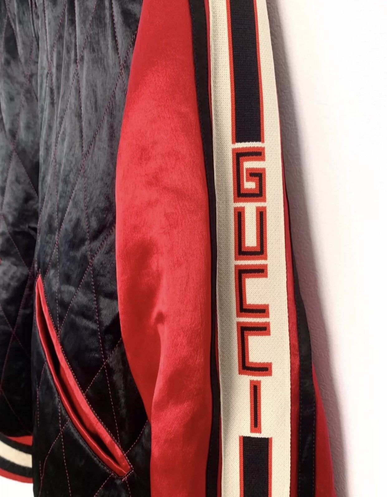 Gucci Gucci Logo Tiger Head Embroidered Two Wear Baseball Jacket Size US M / EU 48-50 / 2 - 5 Thumbnail