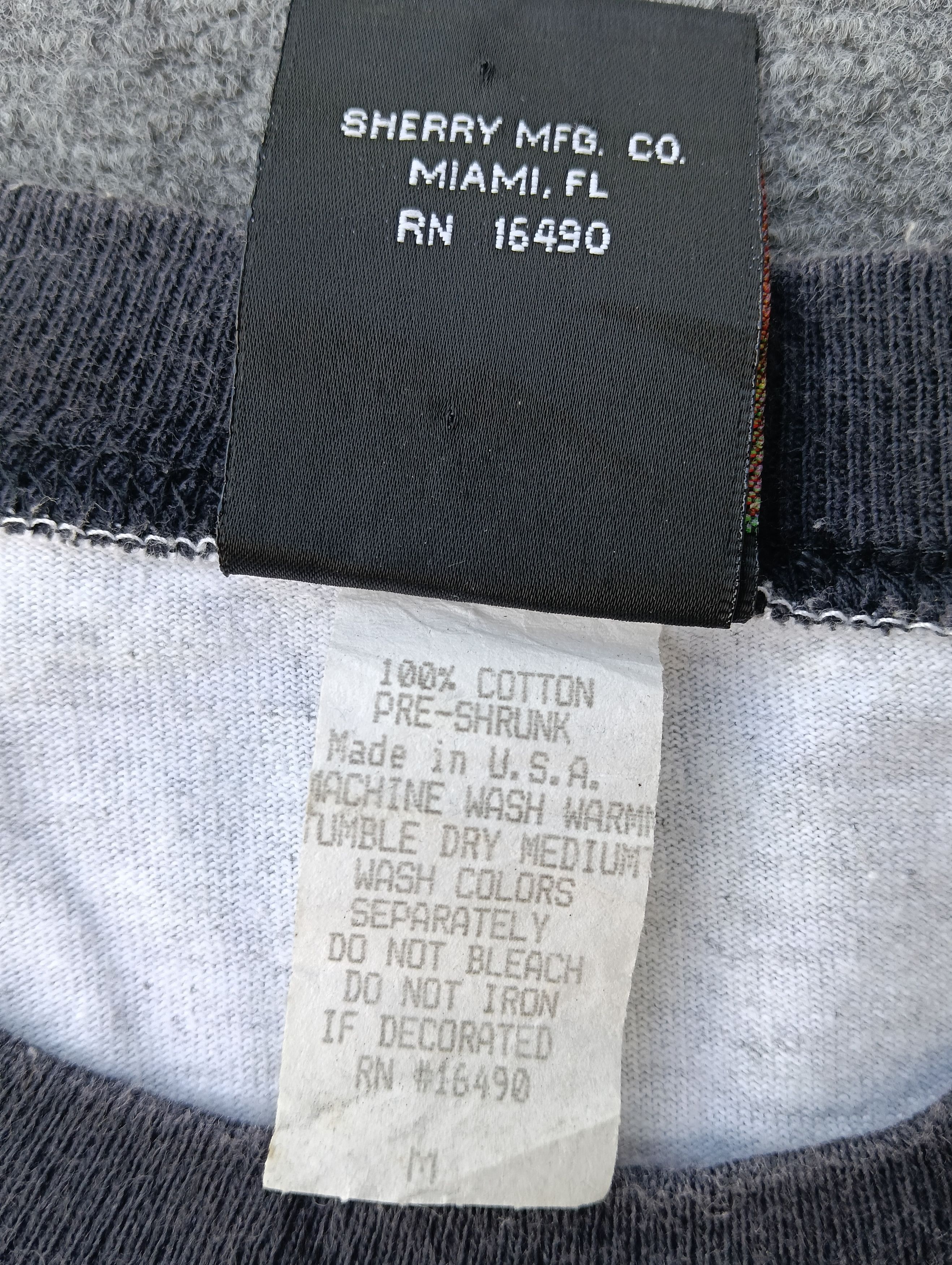 Mickey Mouse VINTAGE MICKEY MOUSE HOLLYWOOD. Size US M / EU 48-50 / 2 - 5 Thumbnail