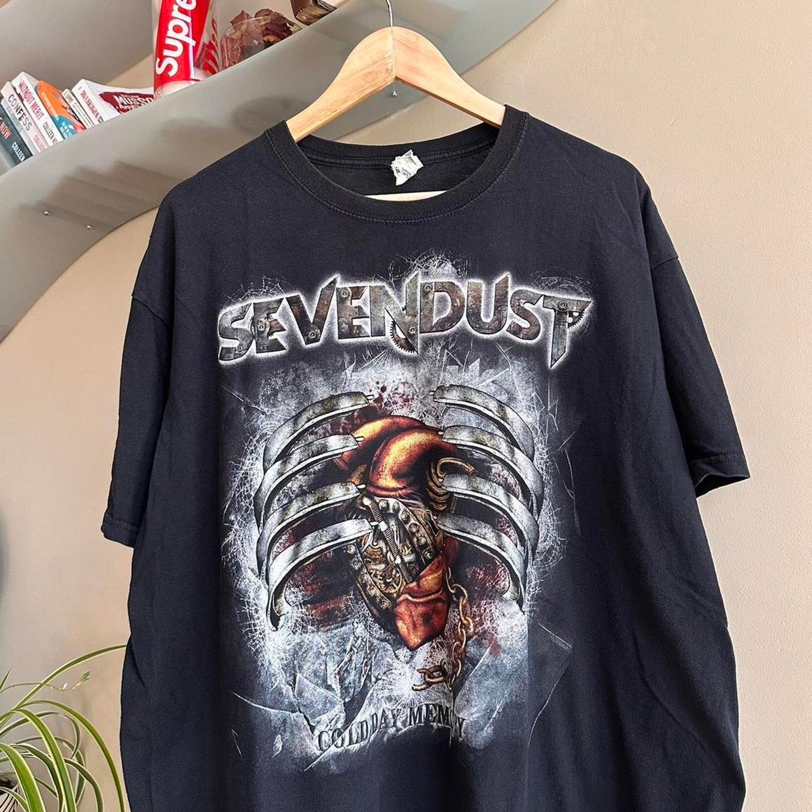 Anvil × Band Tees × Vintage Vintage Y2K Sevendust Band Shirt Size US XL / EU 56 / 4 - 2 Thumbnail