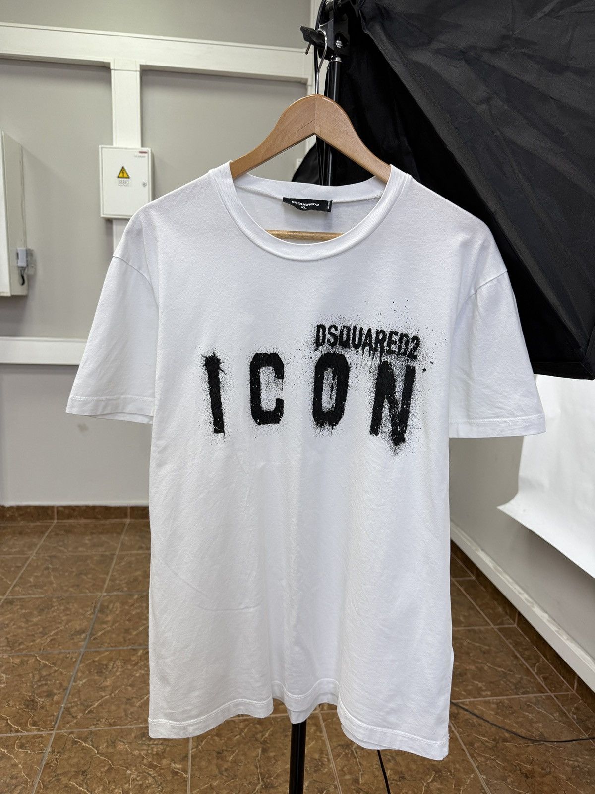 Dsquared2 🇮🇹 Y2K Dsquared2 Icon Big Logo T-Shirt Rare Retro Hype Size US XL / EU 56 / 4 - 1 Thumbnail