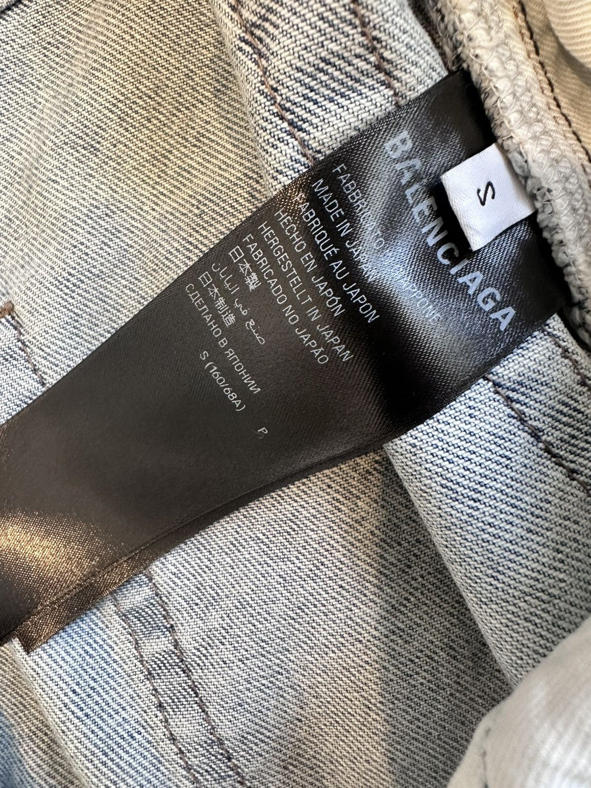 Balenciaga Balenciaga Distressed Light Wash Blue Baggy Denim Size US 32 / EU 48 - 4 Thumbnail