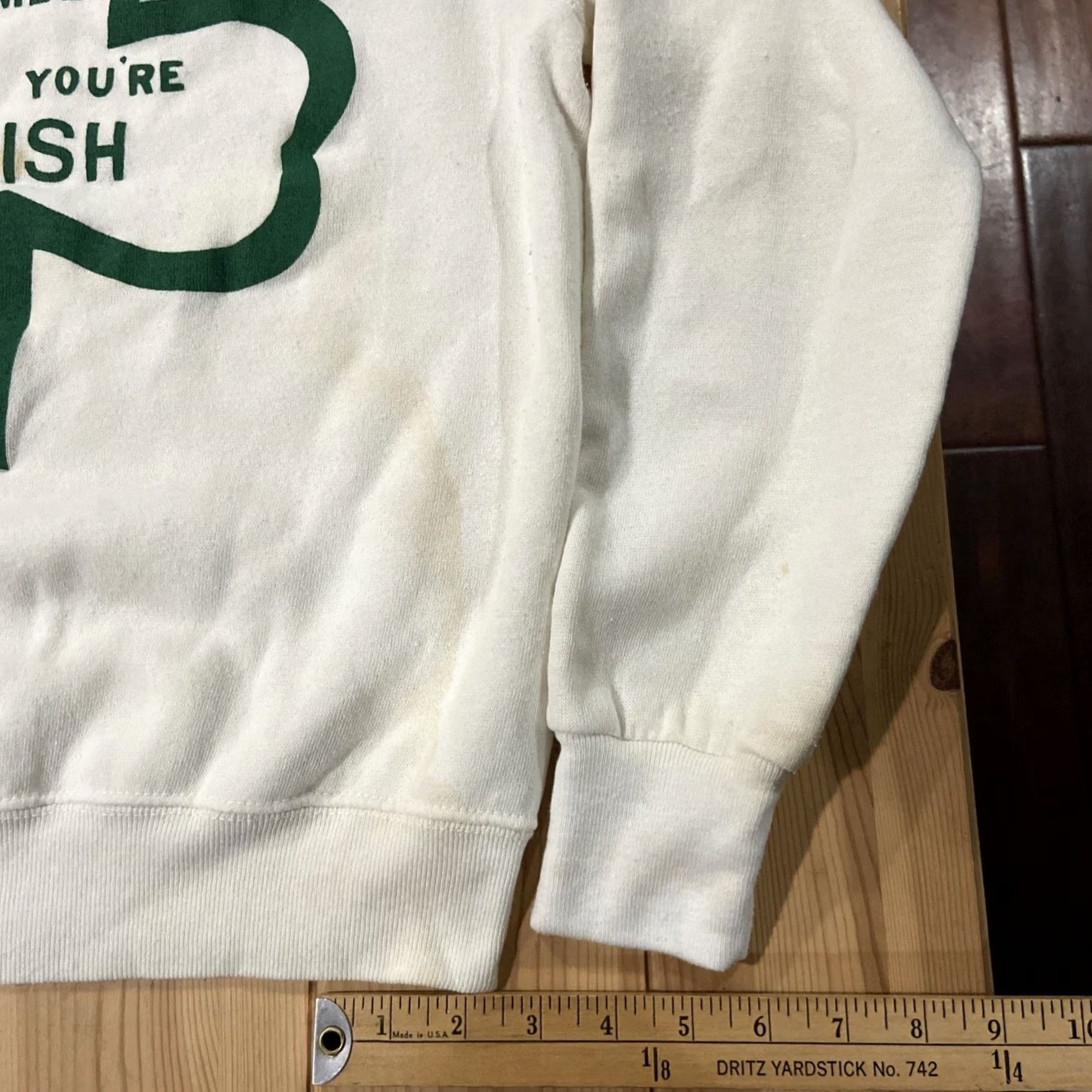 Vintage VINTAGE 80s Bassett Walker White Hard to Be Humble When You're Irish Medium Sweater V-Neck Pullover Cotton Unisex Adults M White 80s Theme Mens/Womens Size US M / EU 48-50 / 2 - 4 Thumbnail