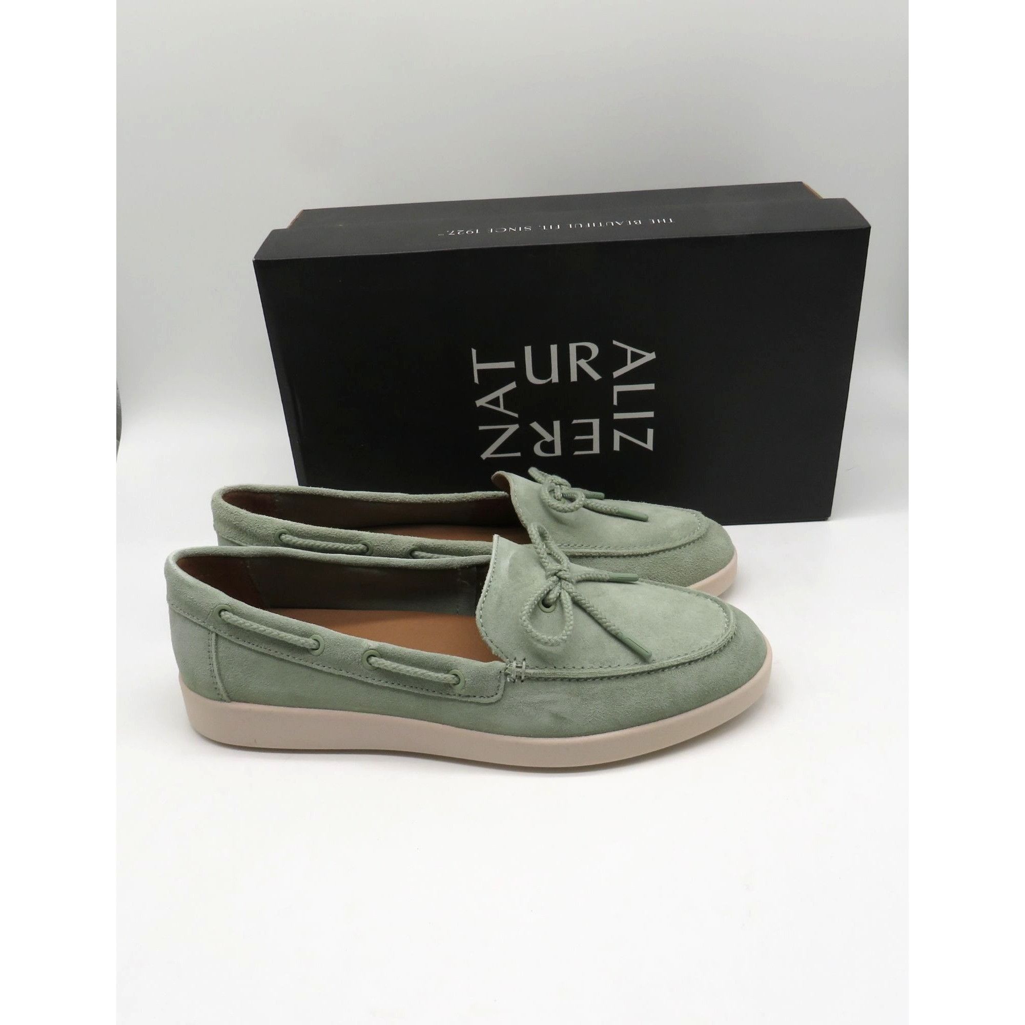 Naturalizer Naturalizer Keelboat Women's Green Suede Boat Shoes 9.5 NEW Size US 9.5 / IT 39.5 - 1 Thumbnail