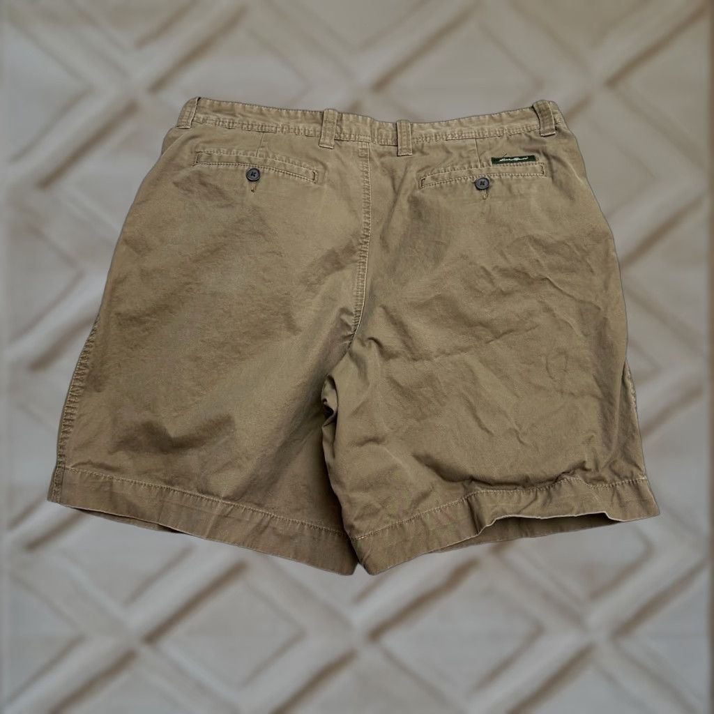 Eddie Bauer Eddie Bauer Chino Shorts Mens 35 Brown Pleated Front 100% Cotton Casual Outdoor Shirt Bag? Size US 35 - 1 Thumbnail