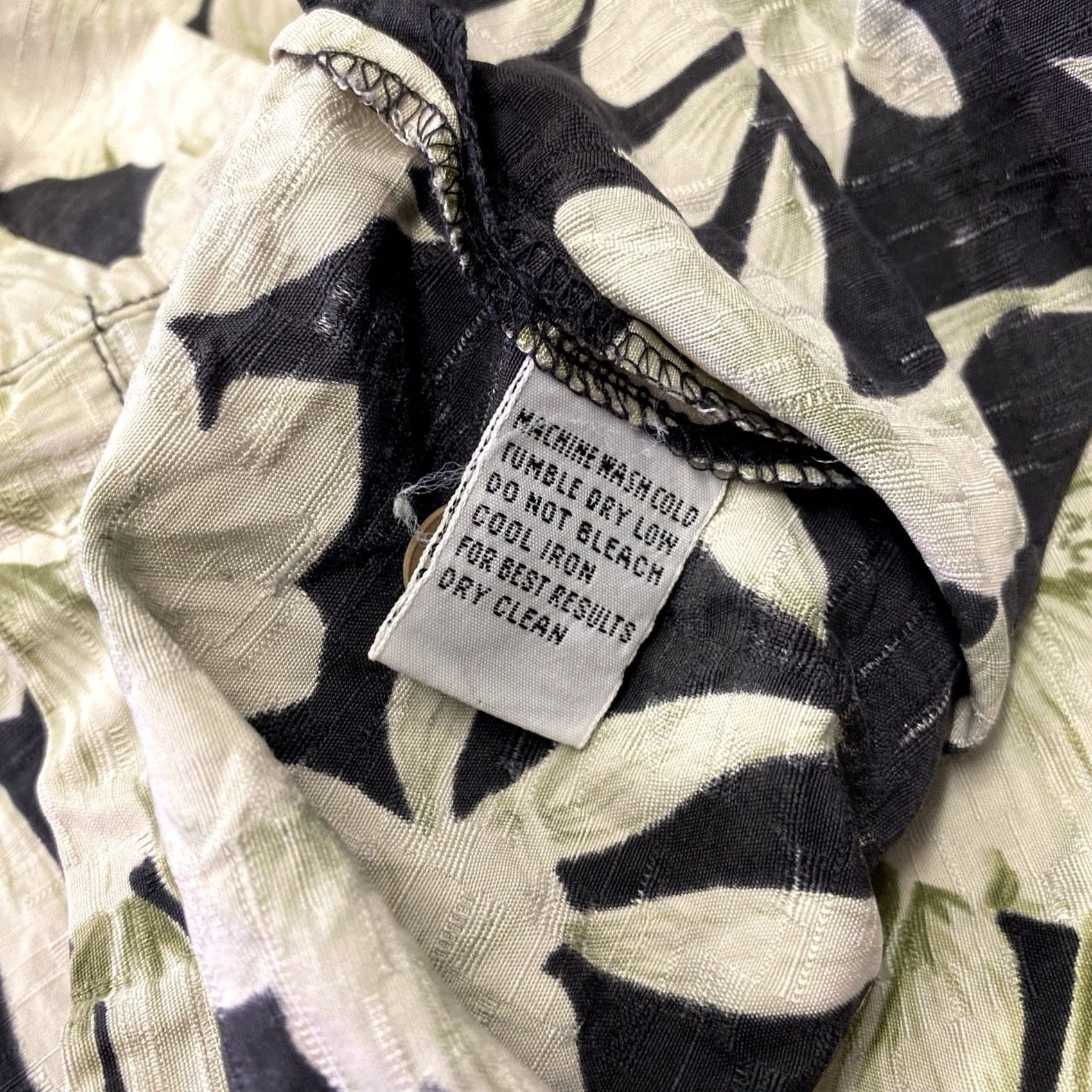 Tommy Bahama Tommy Bahama Shirt Men L Silk Button-Up Floral Black White Aloha Hawaiian Multicolor Short Sleeve Button-Up Shirt Mens Size US L / EU 52-54 / 3 - 4 Thumbnail