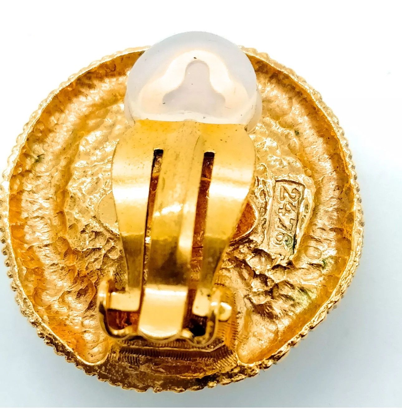 Chanel Chanel Earring Gold Whites Luxury Brand in Mint Condition Size ONE SIZE - 3 Thumbnail