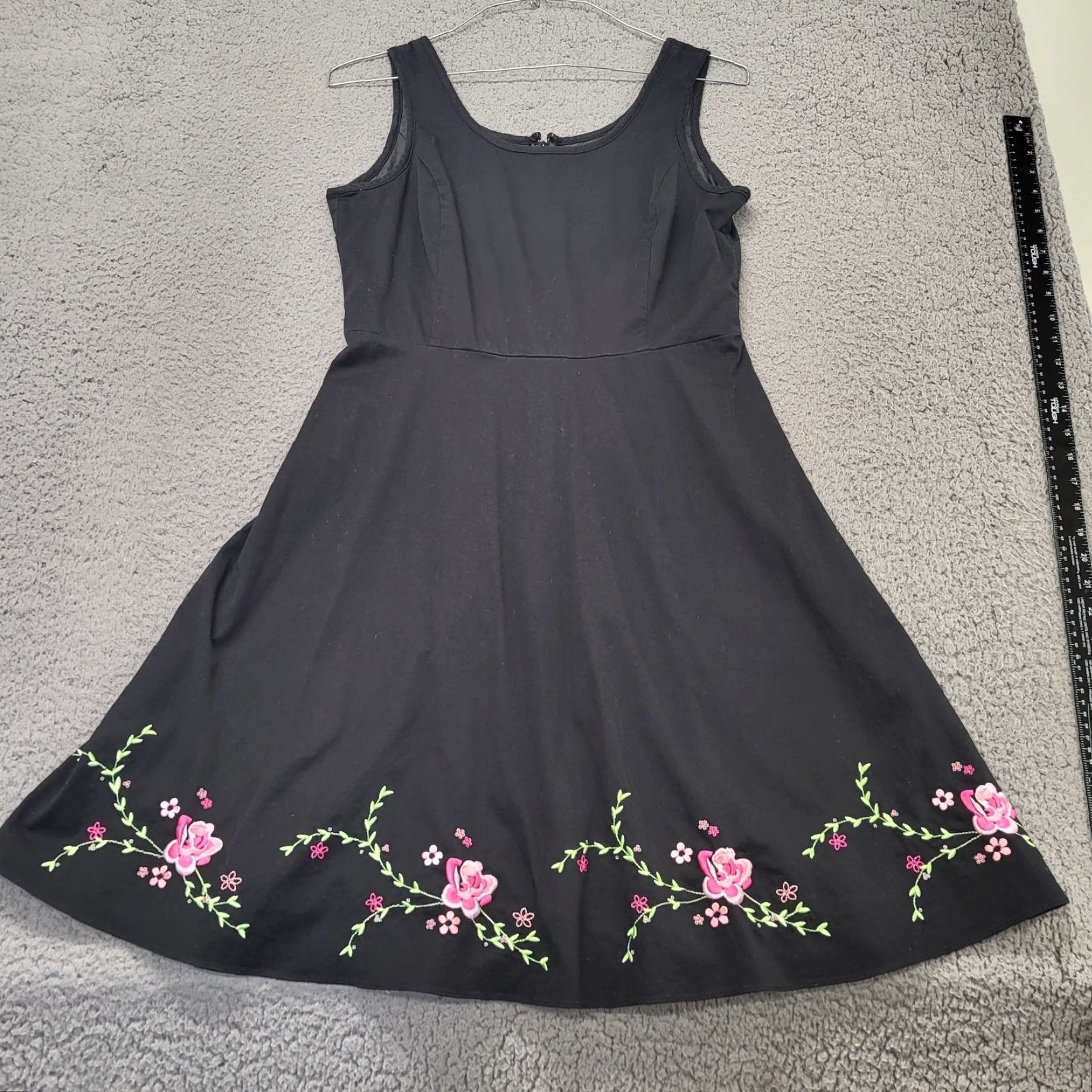 Vintage Amanda Smith Dress Women Size 10P Black Sleeveless Floral Embroidered Pink Trim Dress Size L / US 10 / IT 46 - 6 Thumbnail