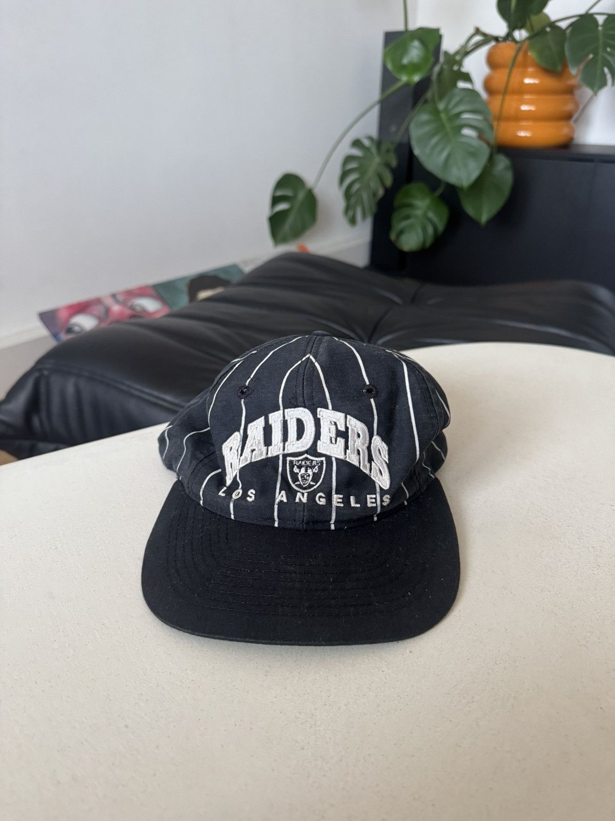 NFL 90a Vintage Los Angeles Raiders Starter Hat Cap Snapback Rap Size ONE SIZE - 1 Thumbnail