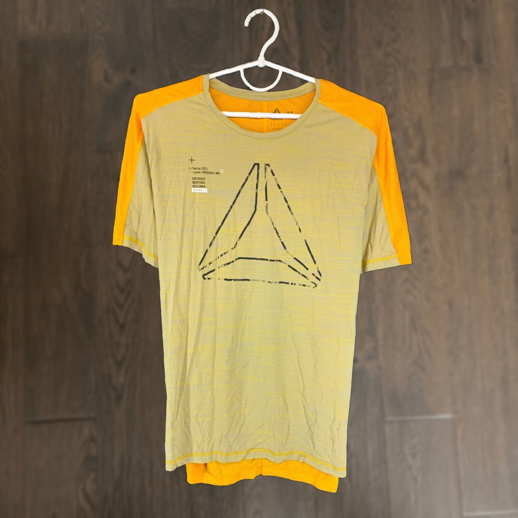 Reebok REEBOK Performance T-Shirt Mens Casual Training Shirt Jersey Size M Yellow Solid Logo 2018 Corporate Short Sleeve Men Size US M / EU 48-50 / 2 - 1 Thumbnail