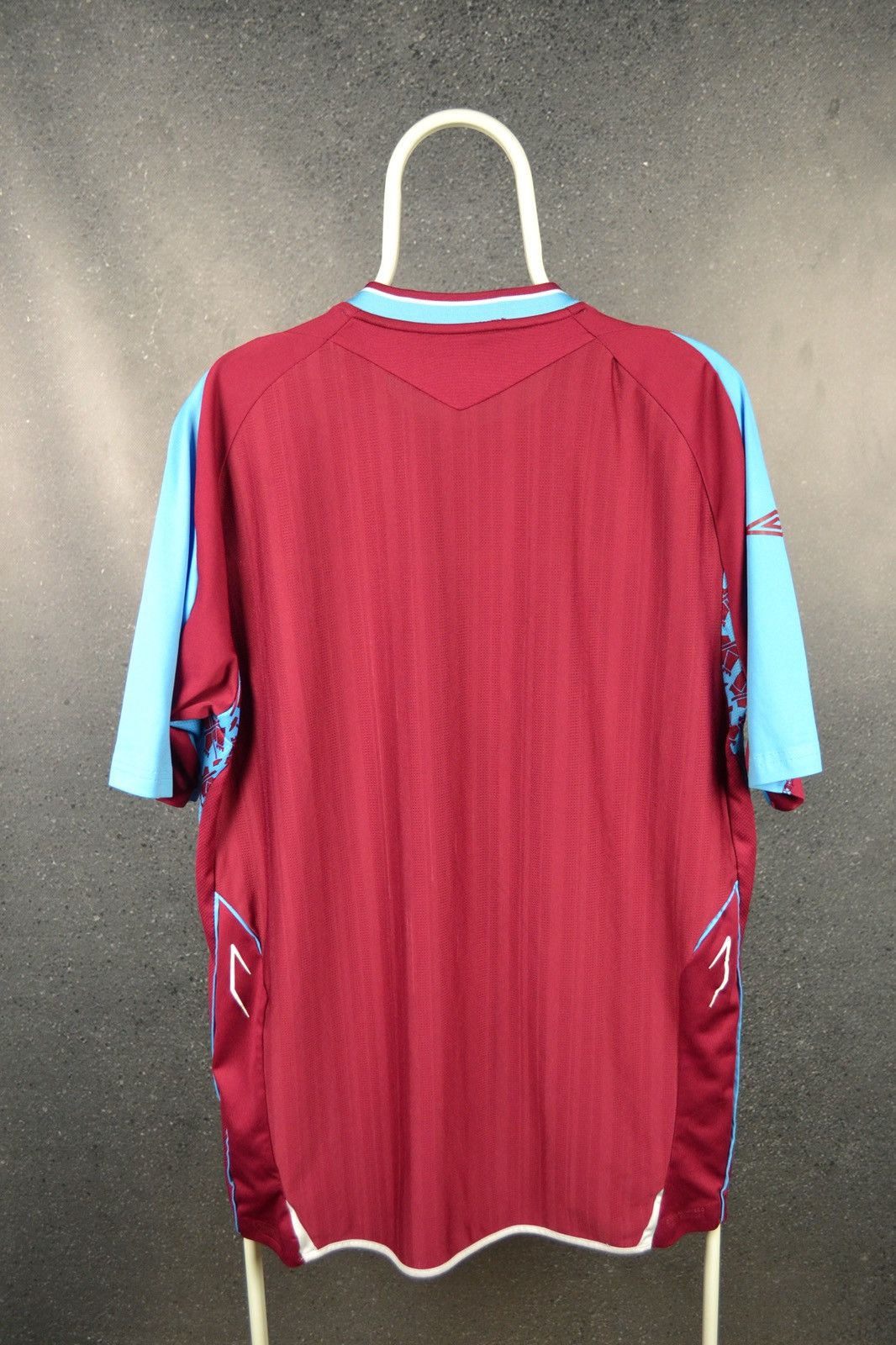 Umbro × Vintage West Ham United 2008 Home Football Shirt Umbro Soccer Jersey Size US XL / EU 56 / 4 - 2 Thumbnail