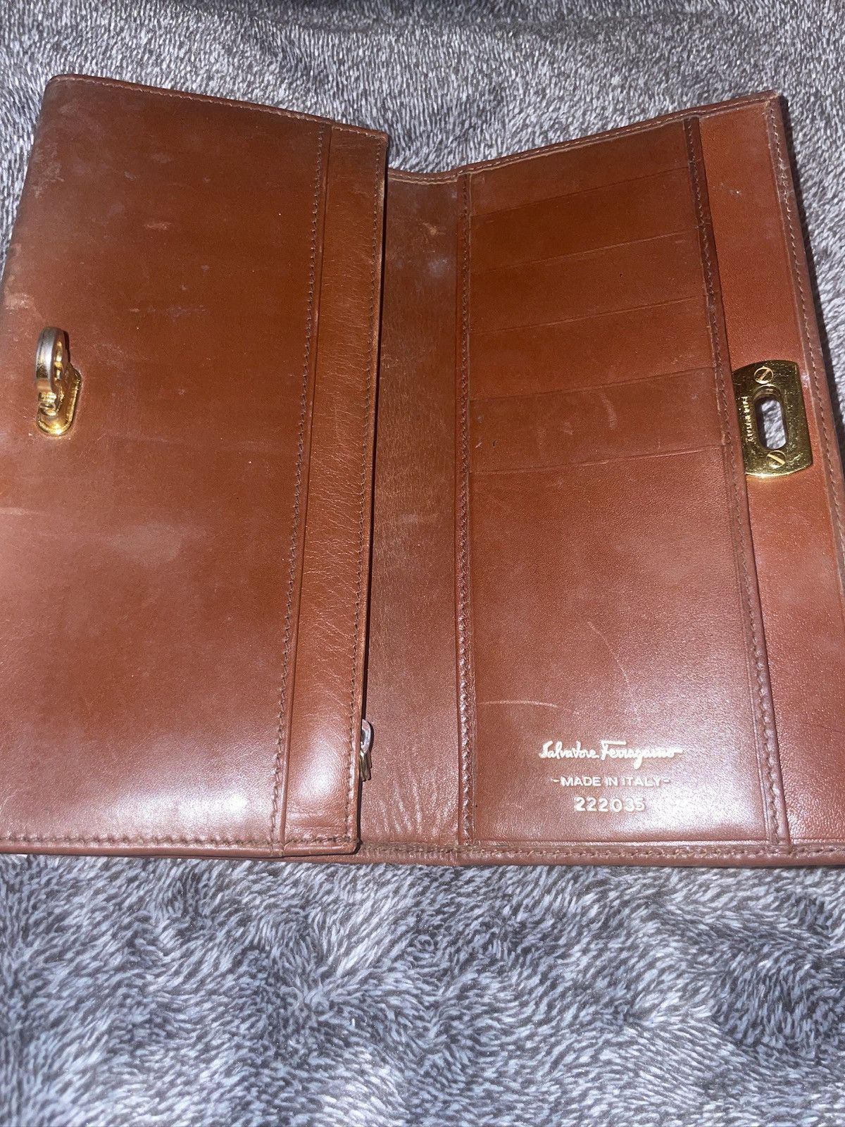 Salvatore Ferragamo Ferragamo wallet in great condition Size ONE SIZE - 2 Thumbnail