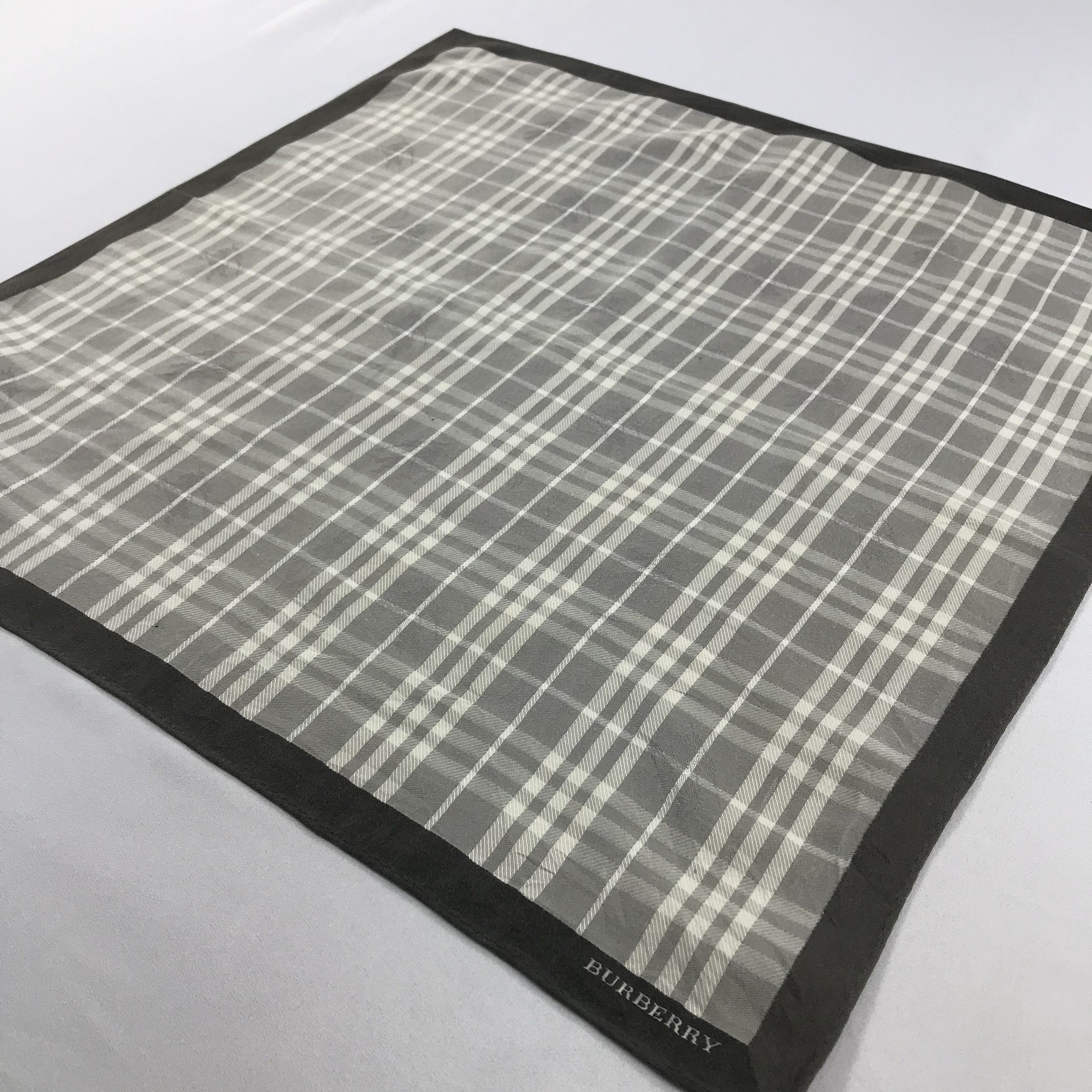 Burberry × Vintage Burberry Bandana / Handkerchief / Neckerchief - S2190 Size ONE SIZE - 2 Thumbnail