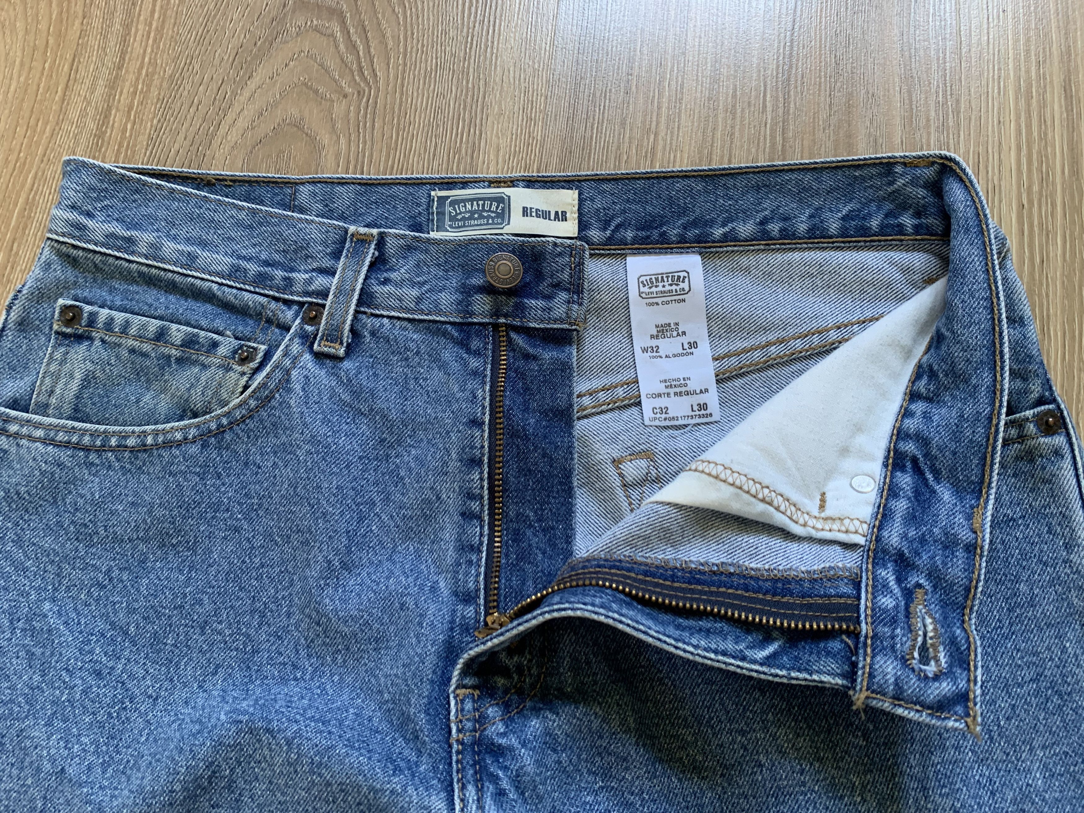 Levi's Vintage Clothing Rare Levi's Sugnature Vintage Light Blue Jeans Size US 32 / EU 48 - 5 Thumbnail