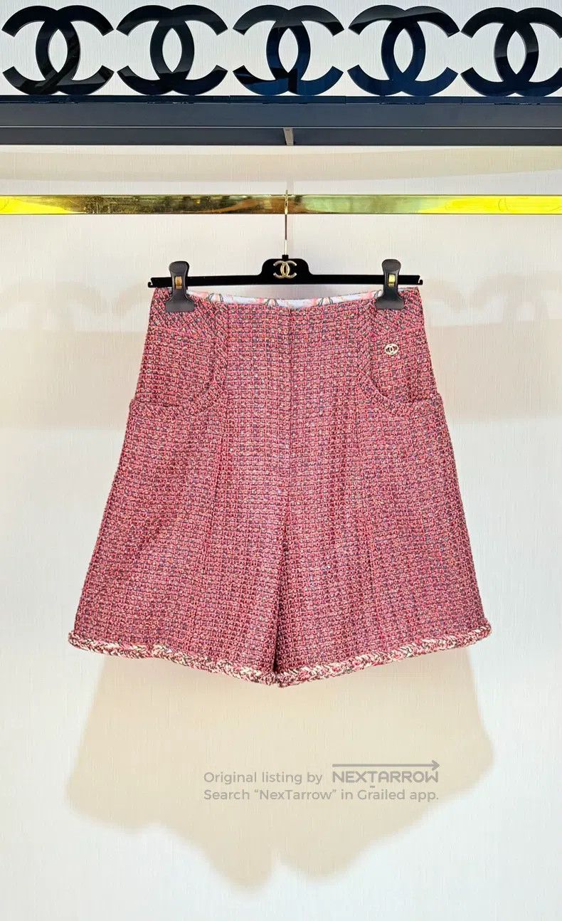 Chanel Chanel 19p colourful knitted shorts Size 25" / US 0 / IT 36 - 1 Thumbnail