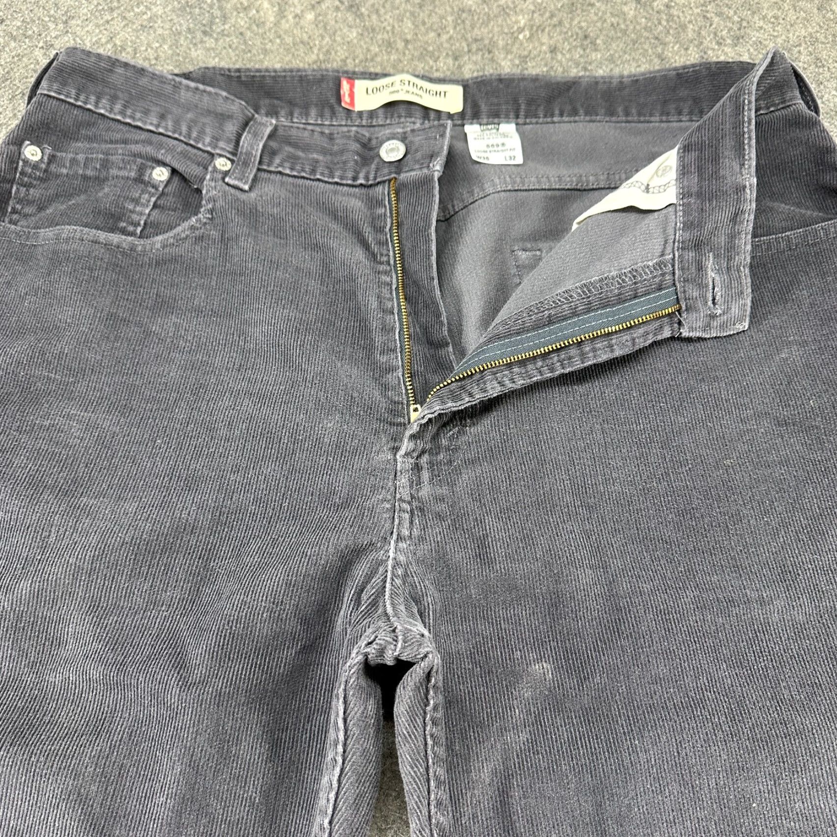 Levi's VINTAGE Levi's 569 Pants Mens 36x32 Gray Corduroy Straight Relaxed 5-Pocket Flat Front Baggy Y2K Casual, 500 Series, Levi's, 36x32, Gray, Men Size US 36 / EU 52 - 2 Thumbnail