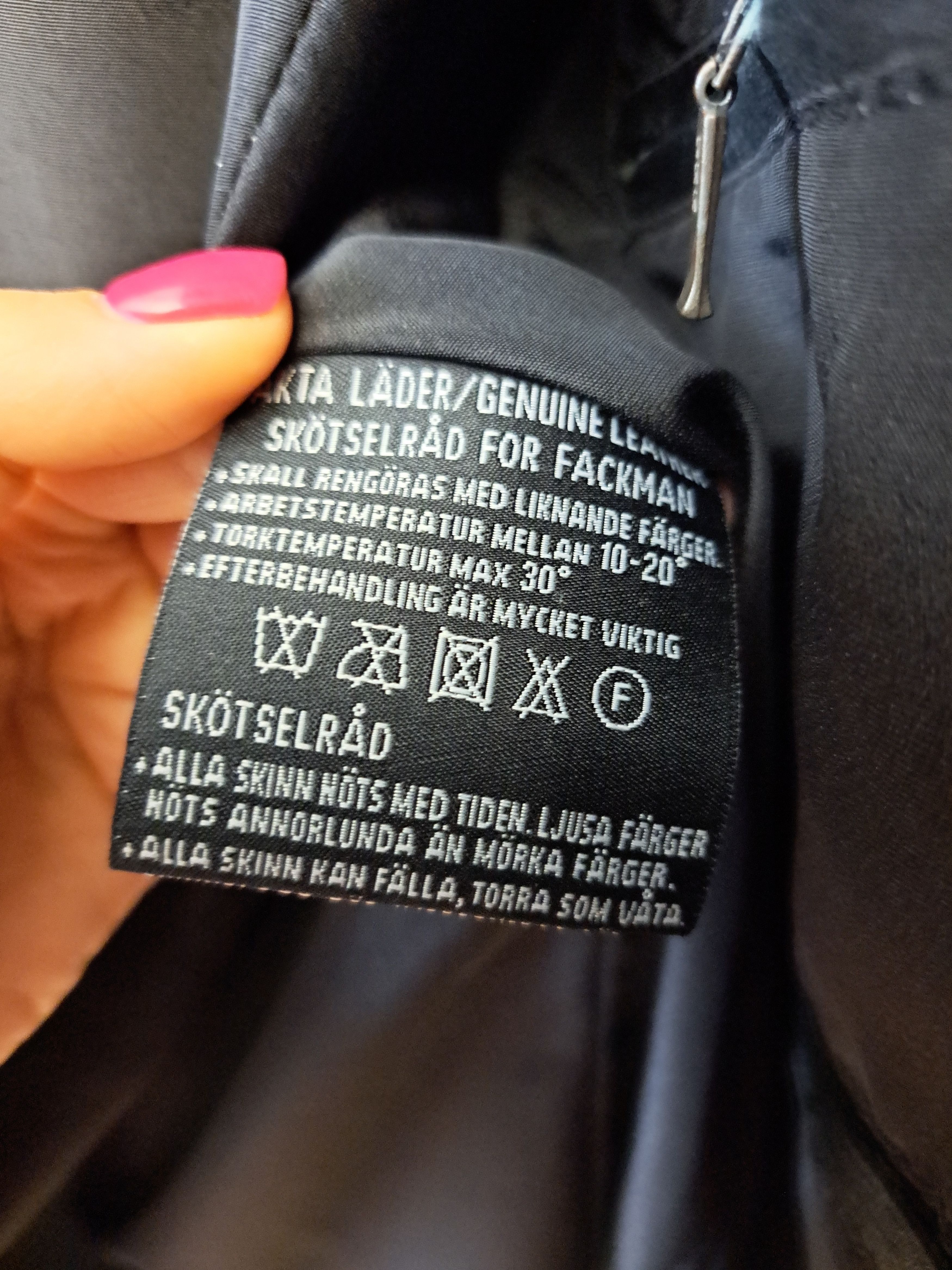 Genuine Leather Vintage blac leather jacket Hollies Stockholm, L size Size US L / EU 52-54 / 3 - 7 Thumbnail