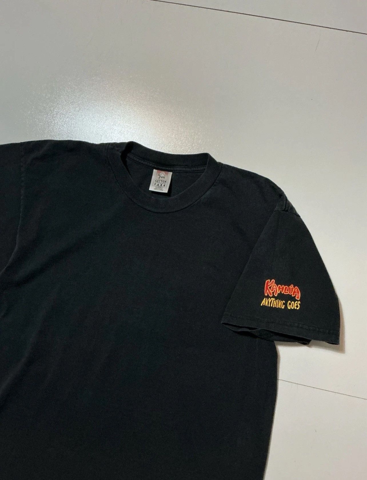 Vintage Vintage Kahlua Coffee Liqueur Black White Night T-Shirt Size US L / EU 52-54 / 3 - 4 Thumbnail