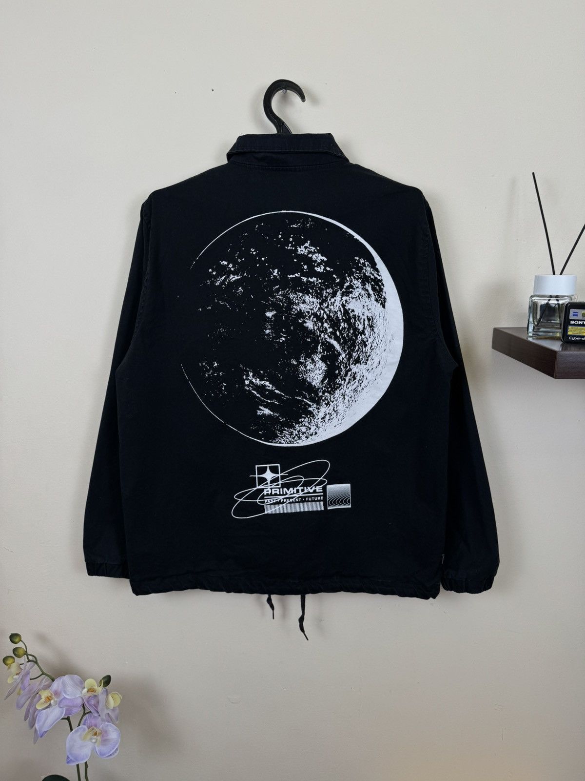 Primitive Primitive Moon Coach Jacket Skateboarding Streetwear L Hype Size US L / EU 52-54 / 3 - 14 Thumbnail