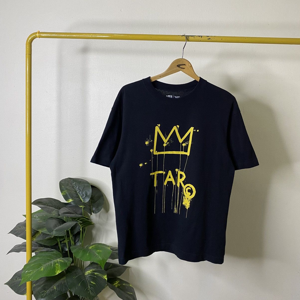 Jean-Michel Basquiat Uniqlo UT JMB King Pleasure Artwork T Shirt Size US M / EU 48-50 / 2 - 1 Thumbnail