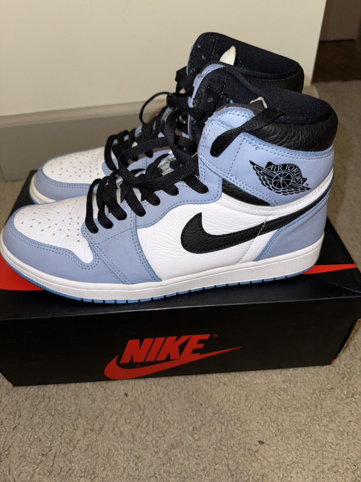 Jordan Brand × Nike Jordan 1 High University Blue Size US 10.5 / EU 43-44 - 3 Thumbnail