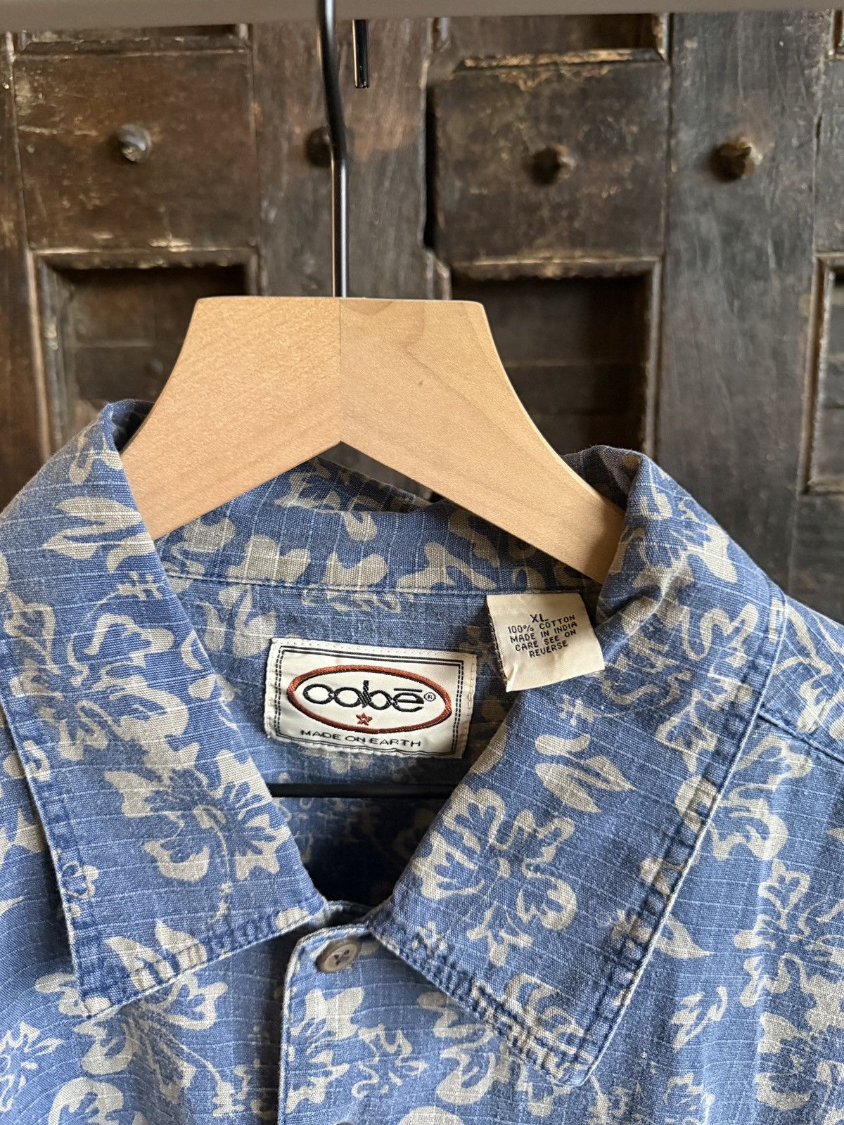Other Vintage Oobe blue floral button up (XL) Size US XL / EU 56 / 4 - 4 Thumbnail