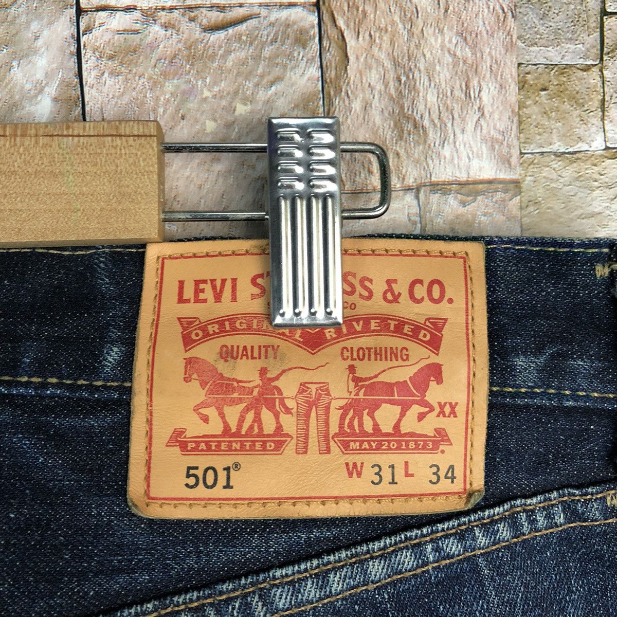 Levi's Levis Blue Distressed ripped jeans Denim #A995 Size US 31 - 20 Thumbnail