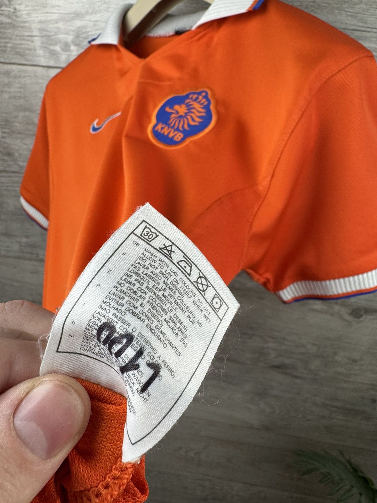 Nike HOLLAND 1997 1998 HOME SHIRT NEDERLAND FOOTBALL SOCCER NIKE Size US XS / EU 42 / 0 - 6 Thumbnail