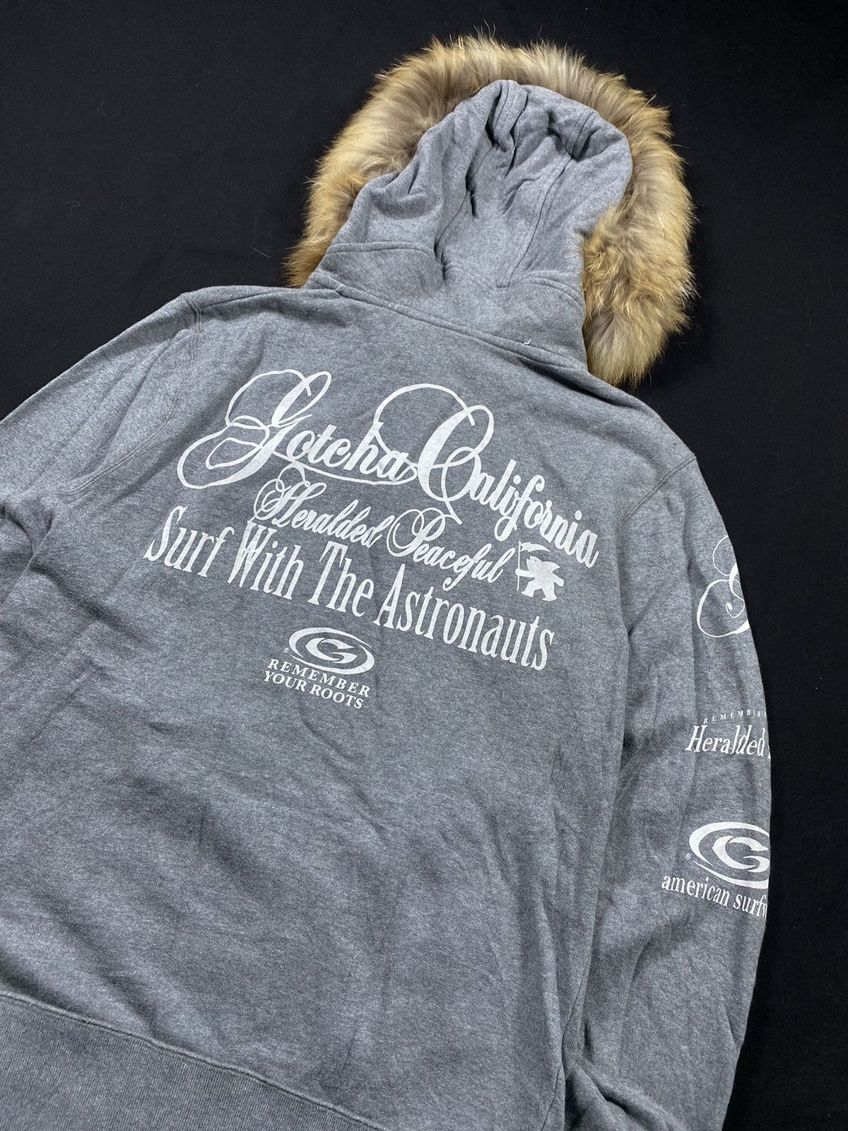 20471120 VTg Gotcha zip Fur hoodie lgb ifsix style Size US L / EU 52-54 / 3 - 13 Thumbnail