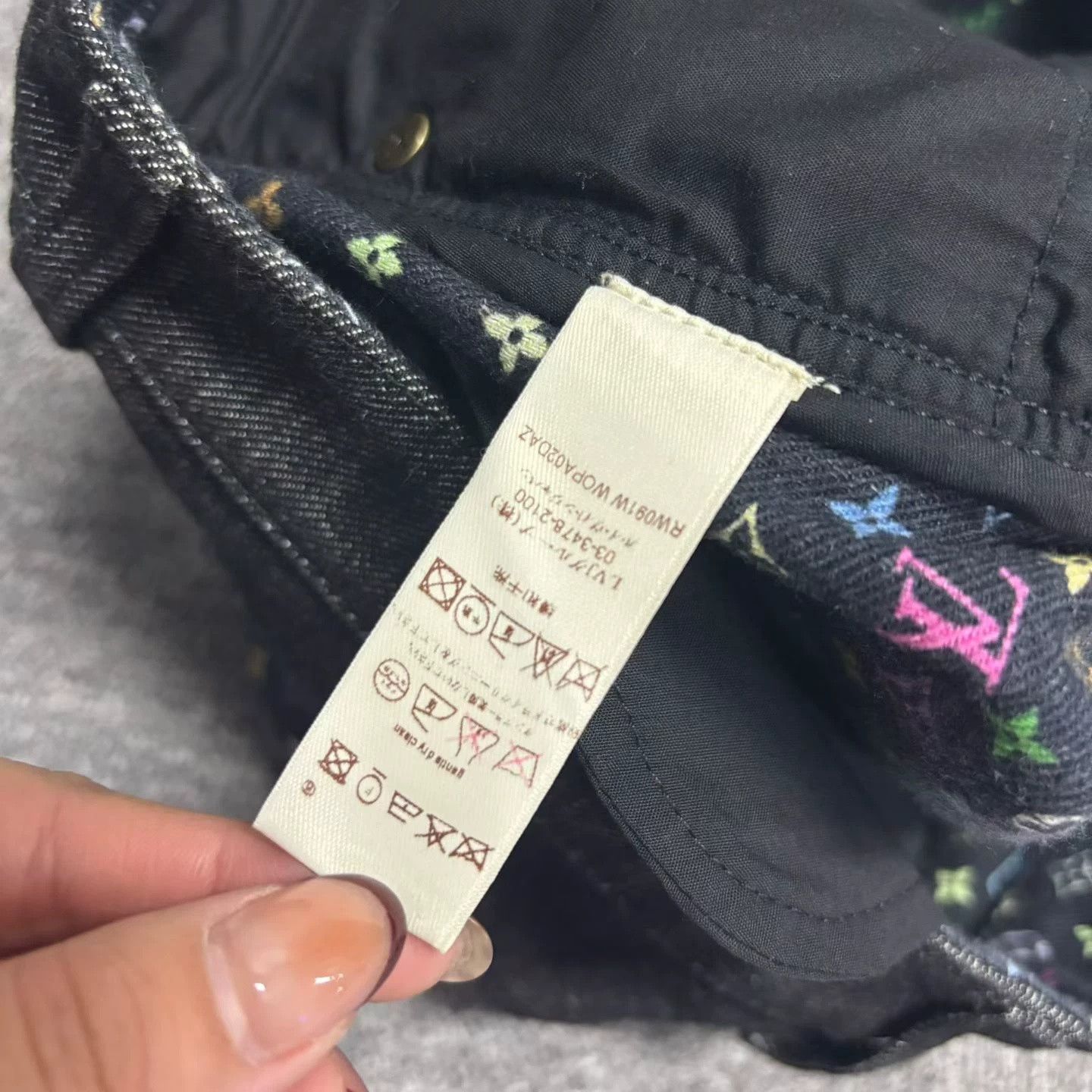 Louis Vuitton Louis Vuitton Classic Black Monogram Denim Shorts Size US 38 / EU 54 - 3 Thumbnail