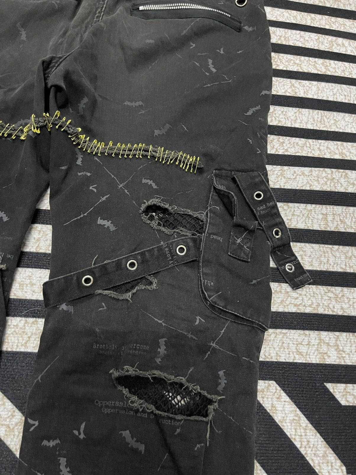 Japanese Brand 2000s GLP GOTHIC GRUNGE STYLE BONDAGE DISTRESSED PUNK Size US 35 - 16 Thumbnail
