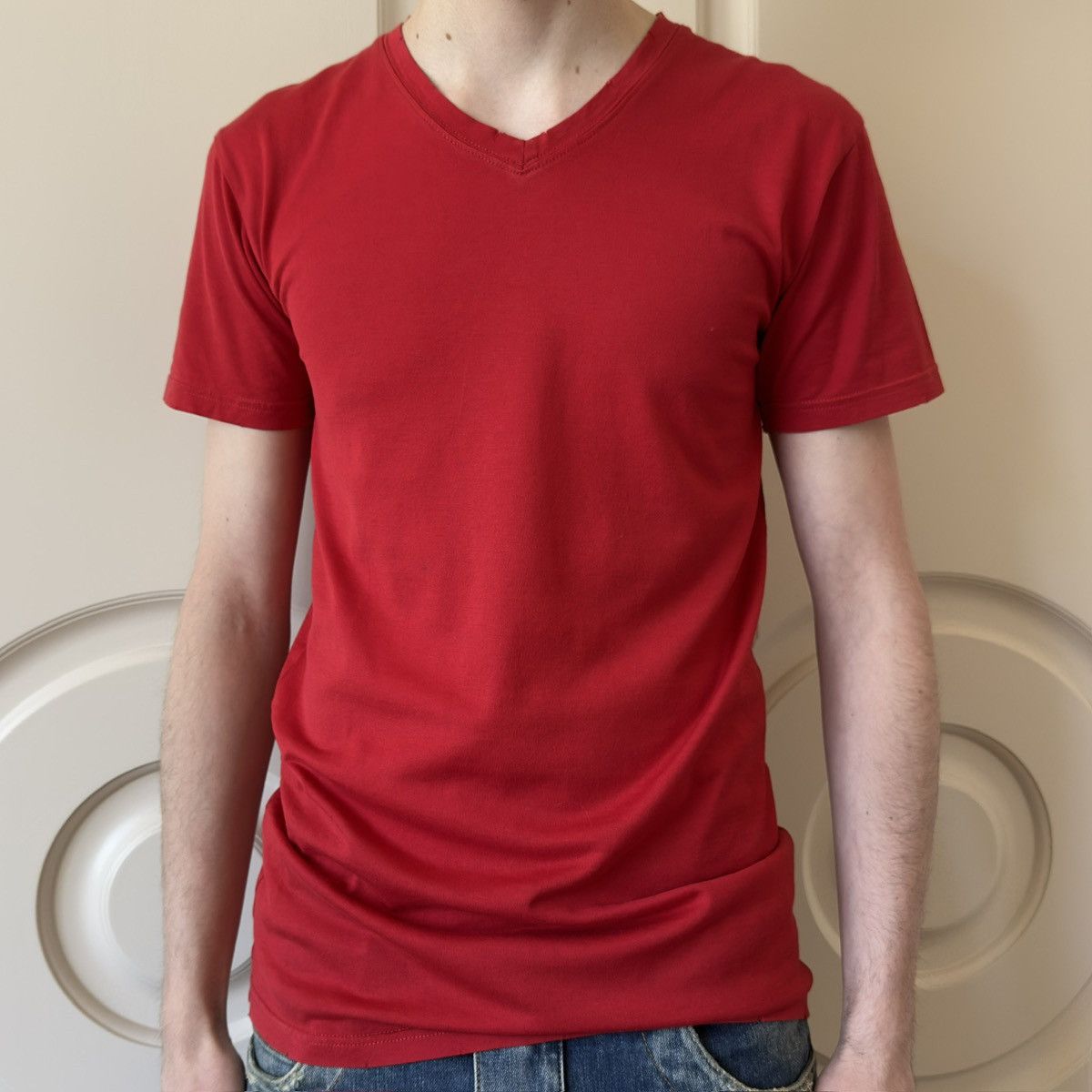 Balmain Balmain S/S 2015 Distressed Red V-Neck T-Shirt Size US S / EU 44-46 / 1 - 1 Thumbnail