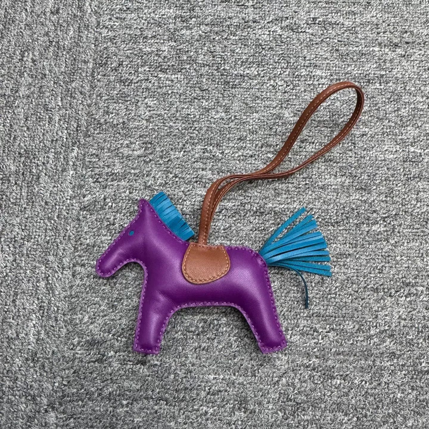 Hermes Hermes Pegasus Pendant. Size ONE SIZE - 2 Thumbnail