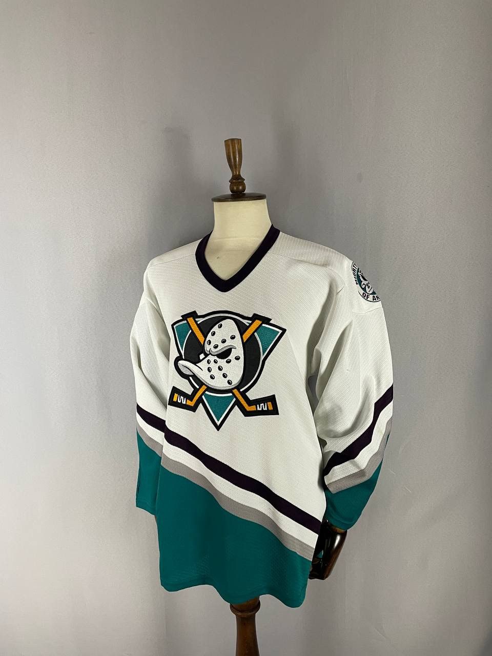 Nike Nike Mighty Ducks NHL Sweatshirt Vintage 1990s Size US M / EU 48-50 / 2 - 1 Thumbnail