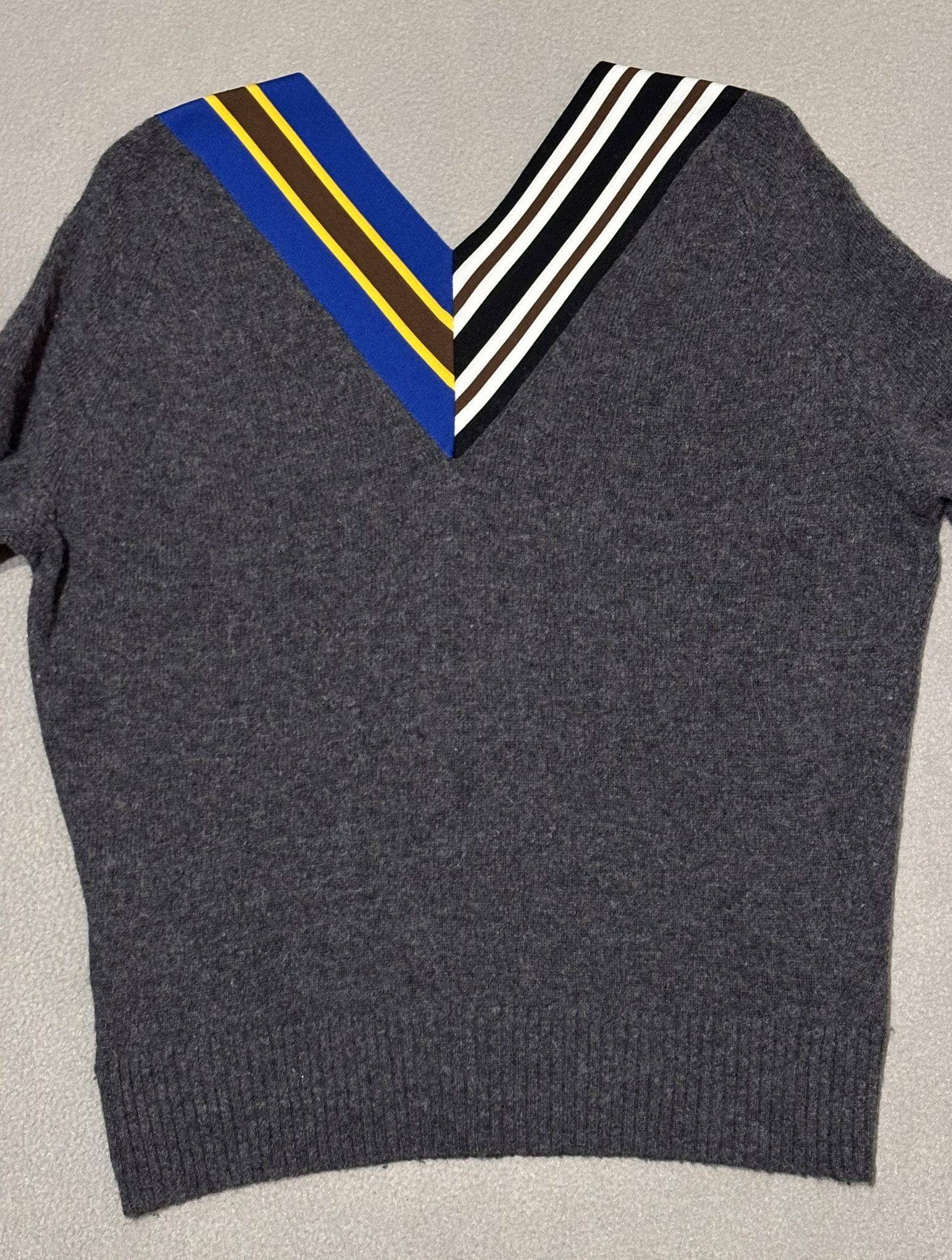 Sandro Sandro V-neck sweater size 0 Size XS / US 0-2 / IT 36-38 - 6 Thumbnail
