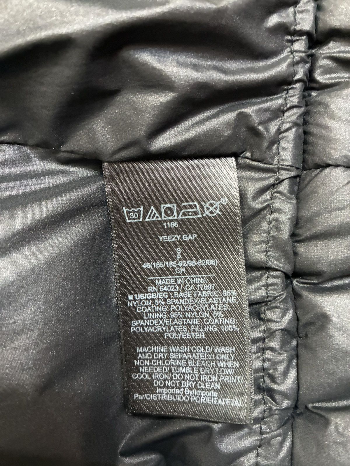 Yeezy Yeezy Oversized Black Bomber Jacket Size US S / EU 44-46 / 1 - 12 Thumbnail