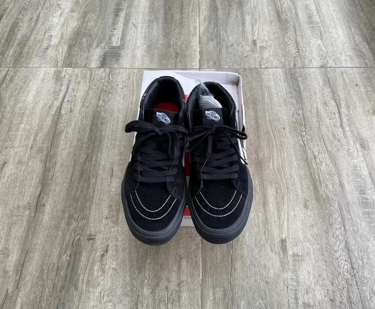 Vans Supreme x Vans SK8-Mid Pro Size US 9 / EU 42 - 1 Thumbnail