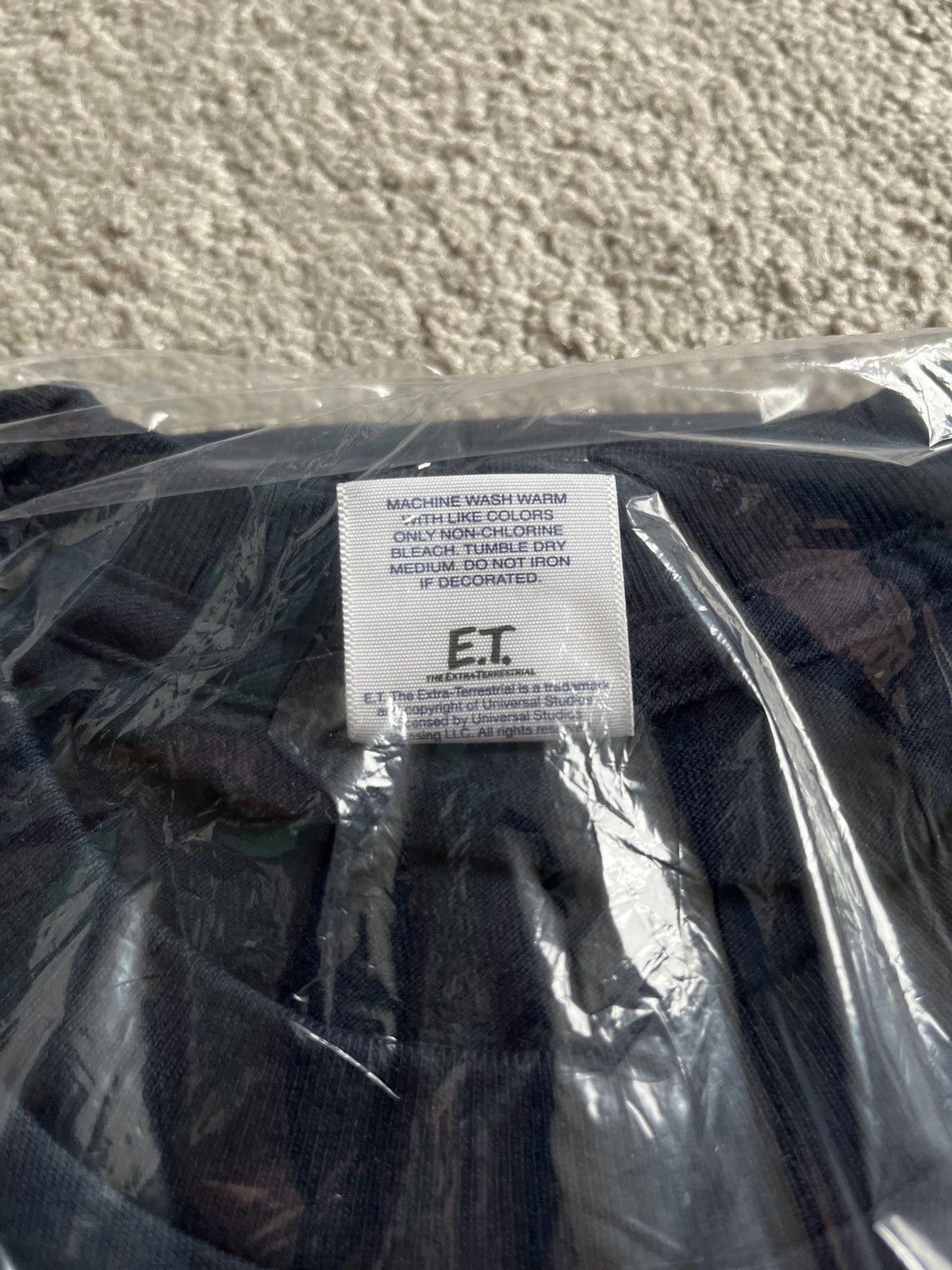 Supreme Supreme E.T. Tee size medium FW15 navy extra terrestrial Size US M / EU 48-50 / 2 - 4 Thumbnail