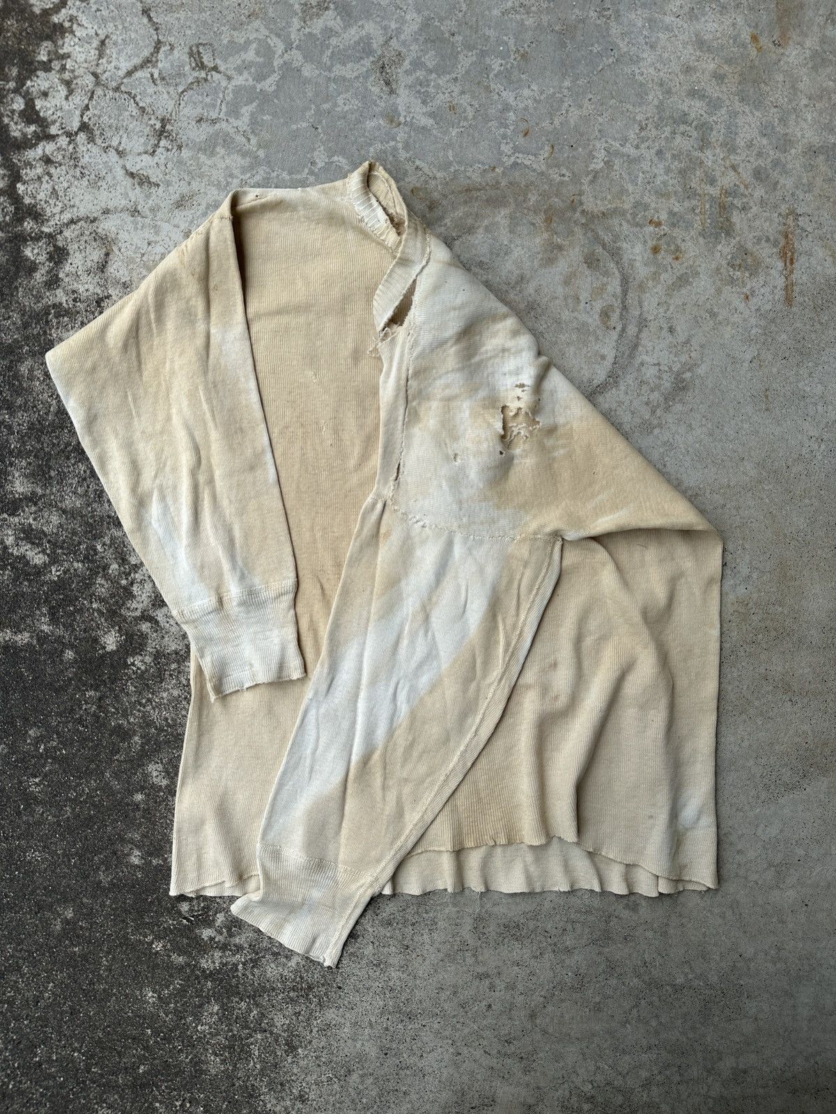 Vintage 50s-60s Sunfade trashed zombie distressed henley cream tee Size US L / EU 52-54 / 3 - 4 Thumbnail
