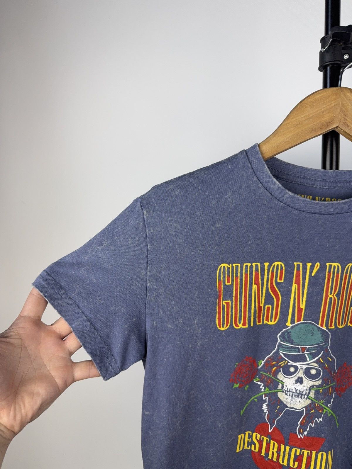 Guns N' Roses Guns N’ Roses 2024 UK Tour T-Shirt Bravado Vintage Style Size S / US 4 / IT 40 - 4 Thumbnail