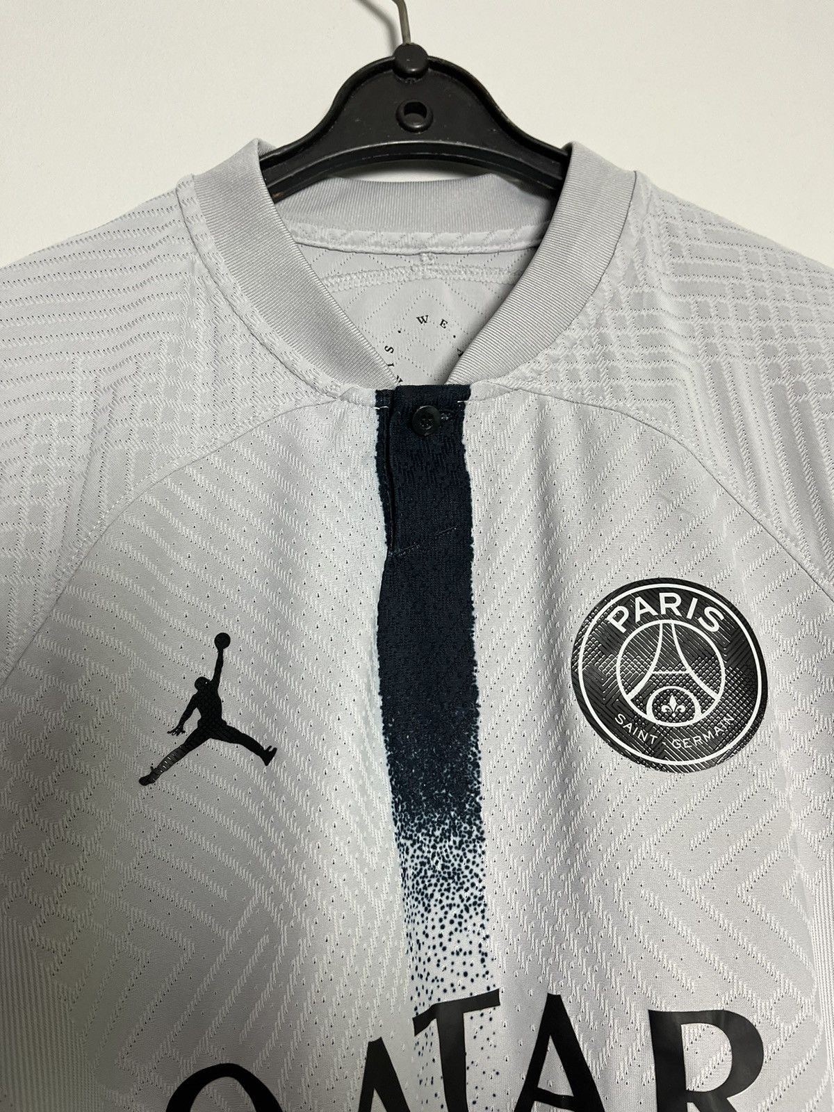 Jordan Brand AUTHENTIC JORDAN PSG SOCCER JERSEY TSHIRT Size US S / EU 44-46 / 1 - 3 Thumbnail