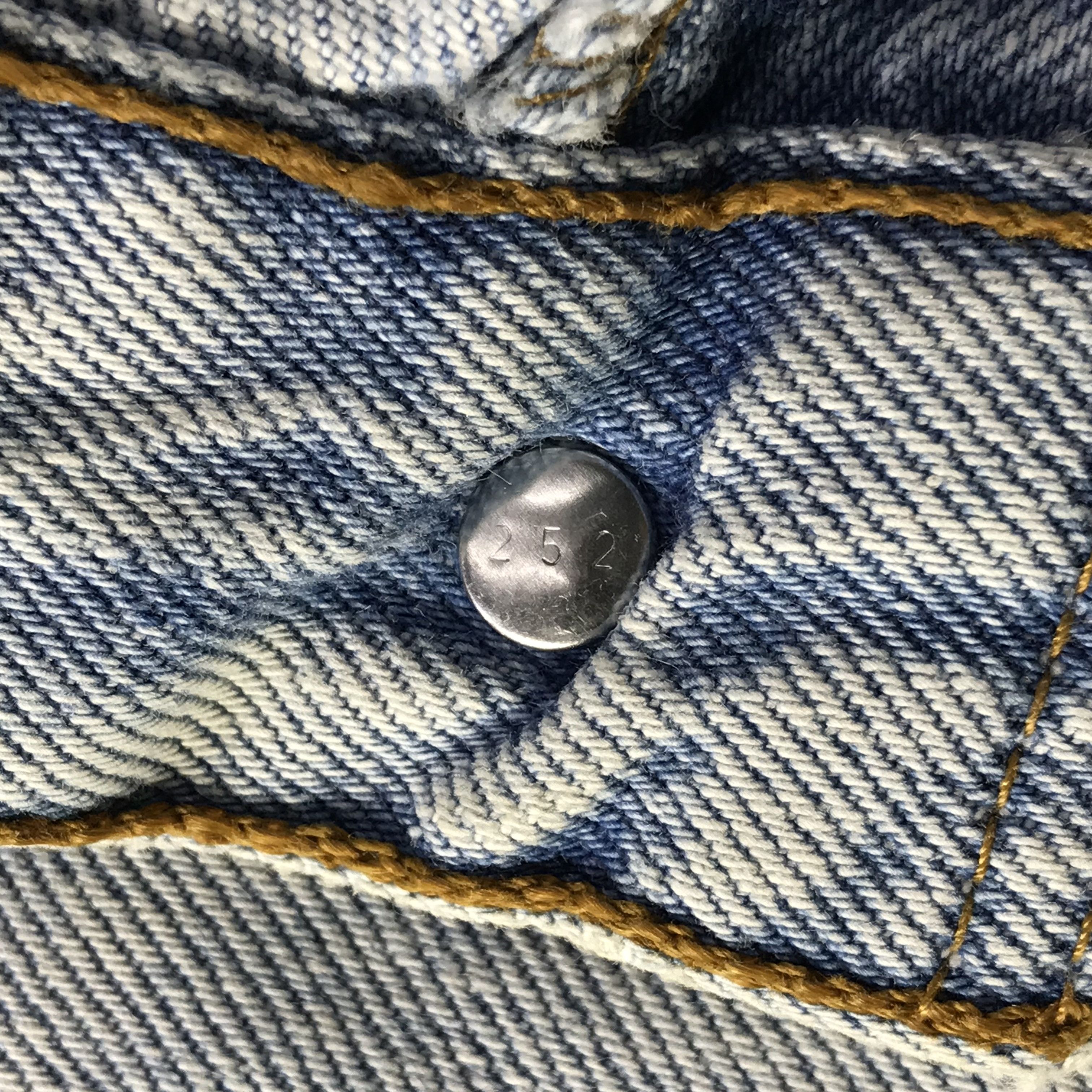 Levi's Vintage 90s Levis 501 Jeans Dirty Wash Denim KJ3354 Size US 32 / EU 48 - 9 Thumbnail