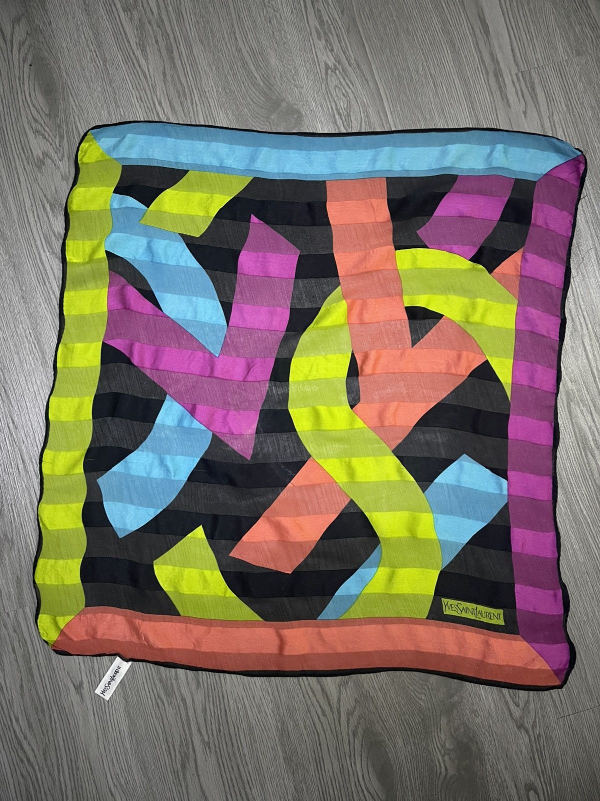 Yves Saint Laurent YSL geometric silk scarves 60cm Size ONE SIZE - 2 Thumbnail