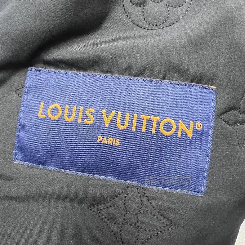 Louis Vuitton Louis Vuitton SS24 presbyopic Logo lining quilted stitched Size US L / EU 52-54 / 3 - 4 Thumbnail