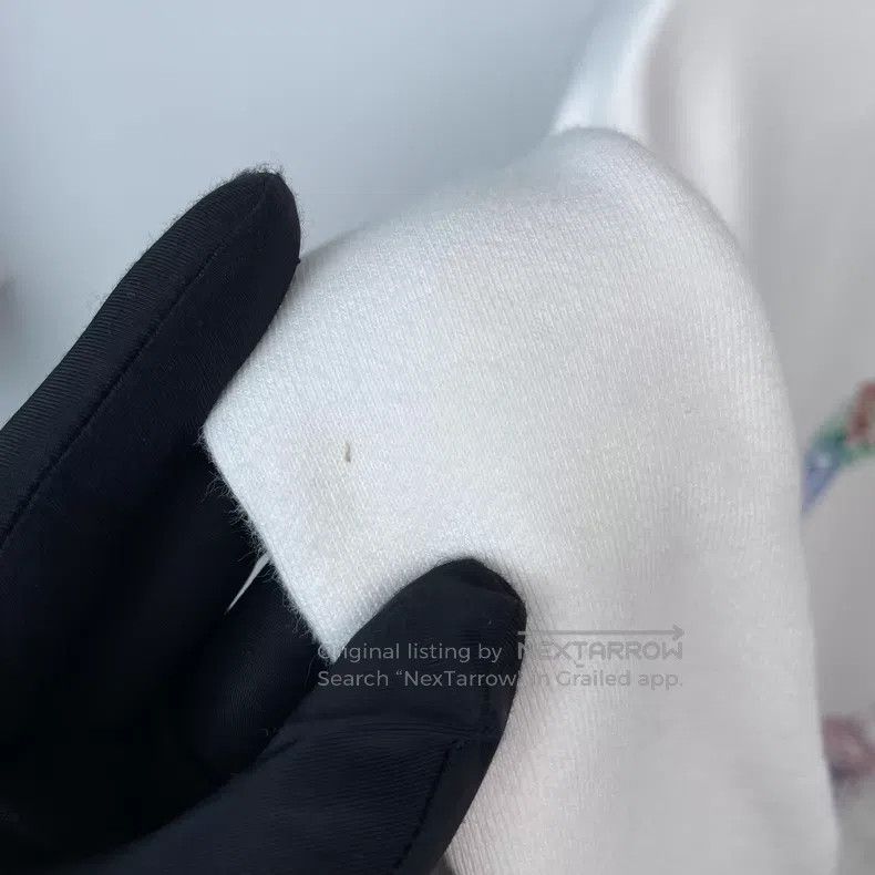 Louis Vuitton Louis Vuitton 25 new white chest rainbow logo sweatshirt Size US XL / EU 56 / 4 - 8 Thumbnail