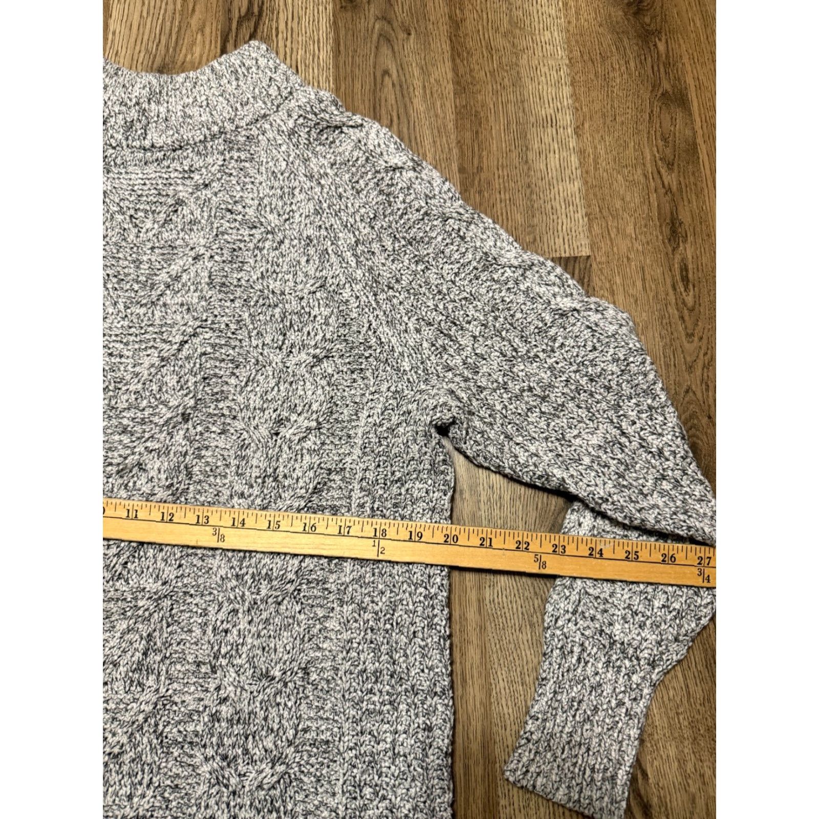 Old Navy VINTAGE? (No) Old Navy Sweater Women's XL Gray White Pullover Crew Neck Knit Card? Size XL / US 12-14 / IT 48-50 - 6 Thumbnail