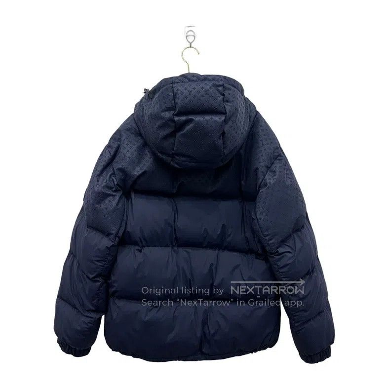 Louis Vuitton Louis Vuitton Embossed hooded down jacket Size US M / EU 48-50 / 2 - 3 Thumbnail