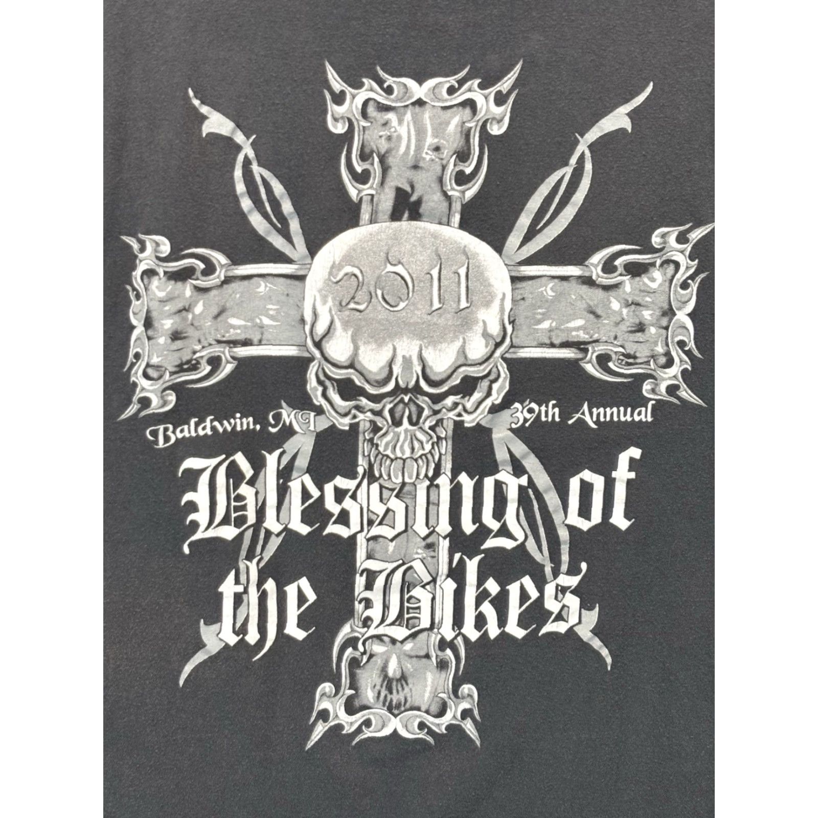 Delta VINTAGE Delta Skull Graphic Print Sleeveless T-Shirt Men Large Black 2011 Blessing Of The Bikes Baldwin MI Size US L / EU 52-54 / 3 - 4 Thumbnail