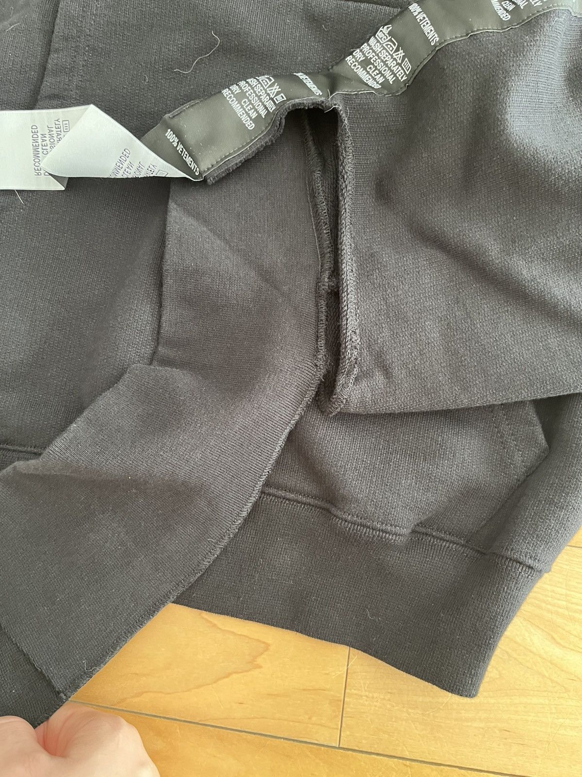 Vetements NWT - Vetements Demna Era Washtag Strips Hoodie Size US M / EU 48-50 / 2 - 6 Thumbnail