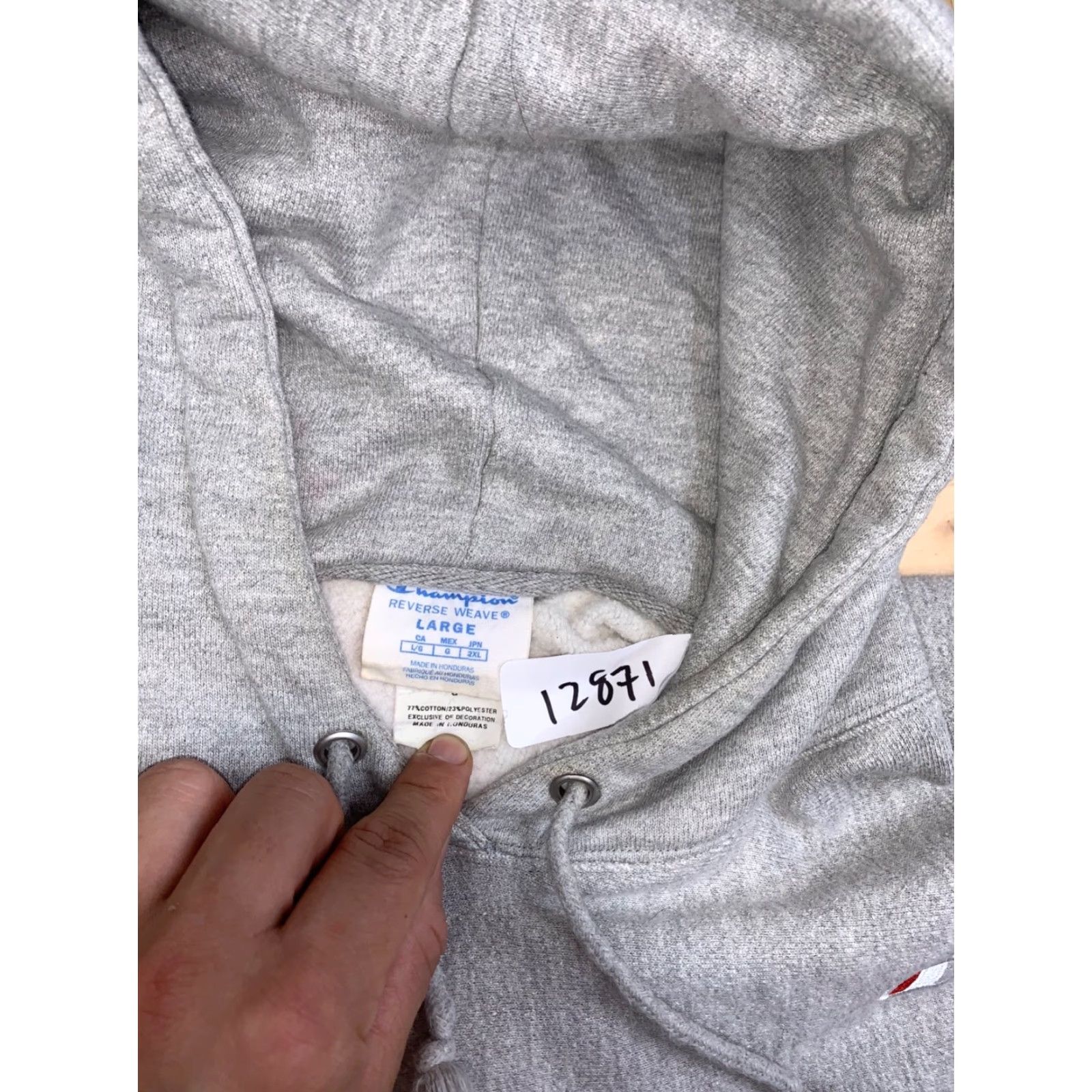 Champion VINTAGE Champion Reverse Weave Hoodie Women L Gray 90s Logo Pullover 12871 Size L / US 10 / IT 46 - 2 Thumbnail
